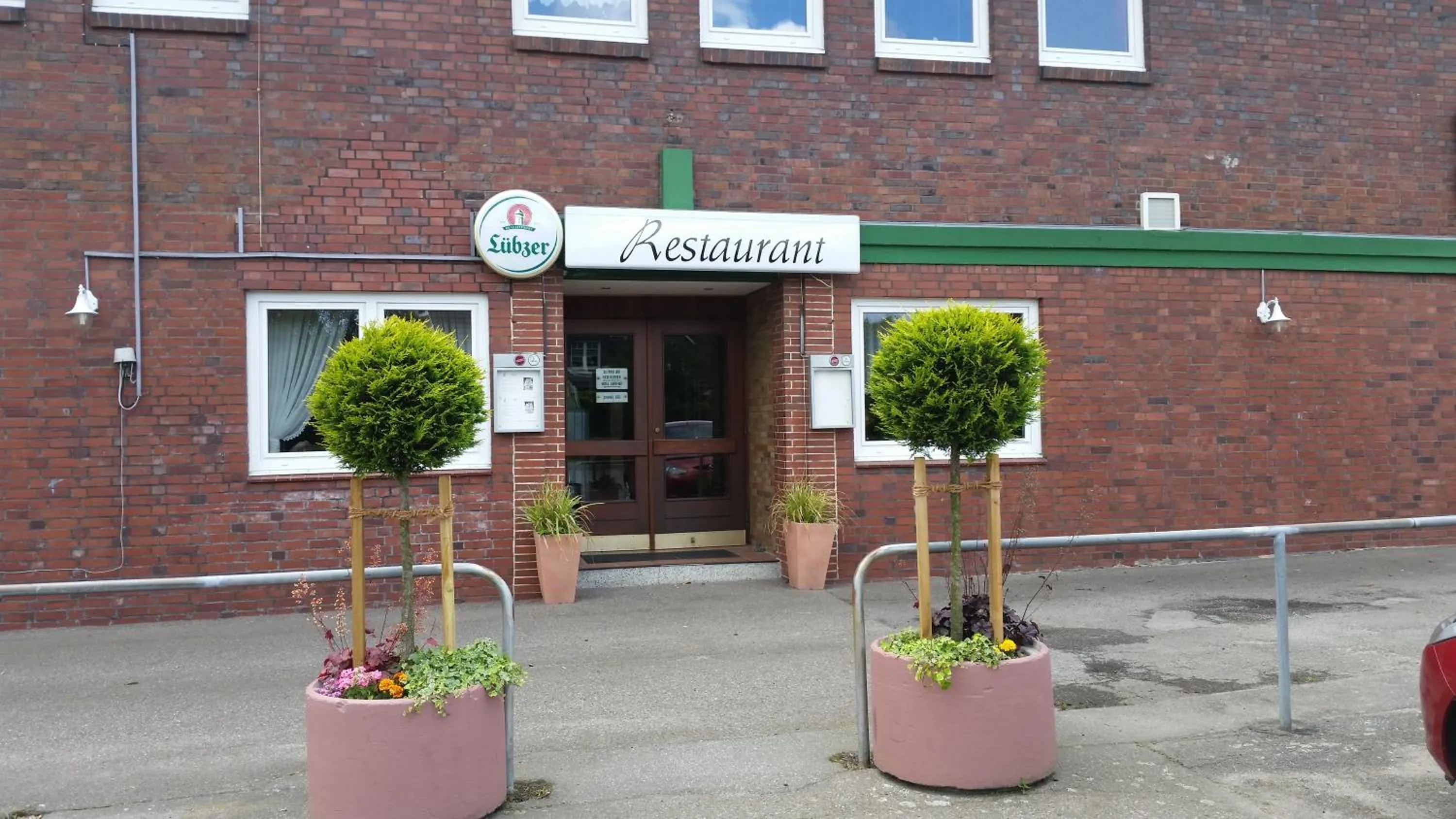 Facade/entrance in Hotel Deutsches Haus Francop