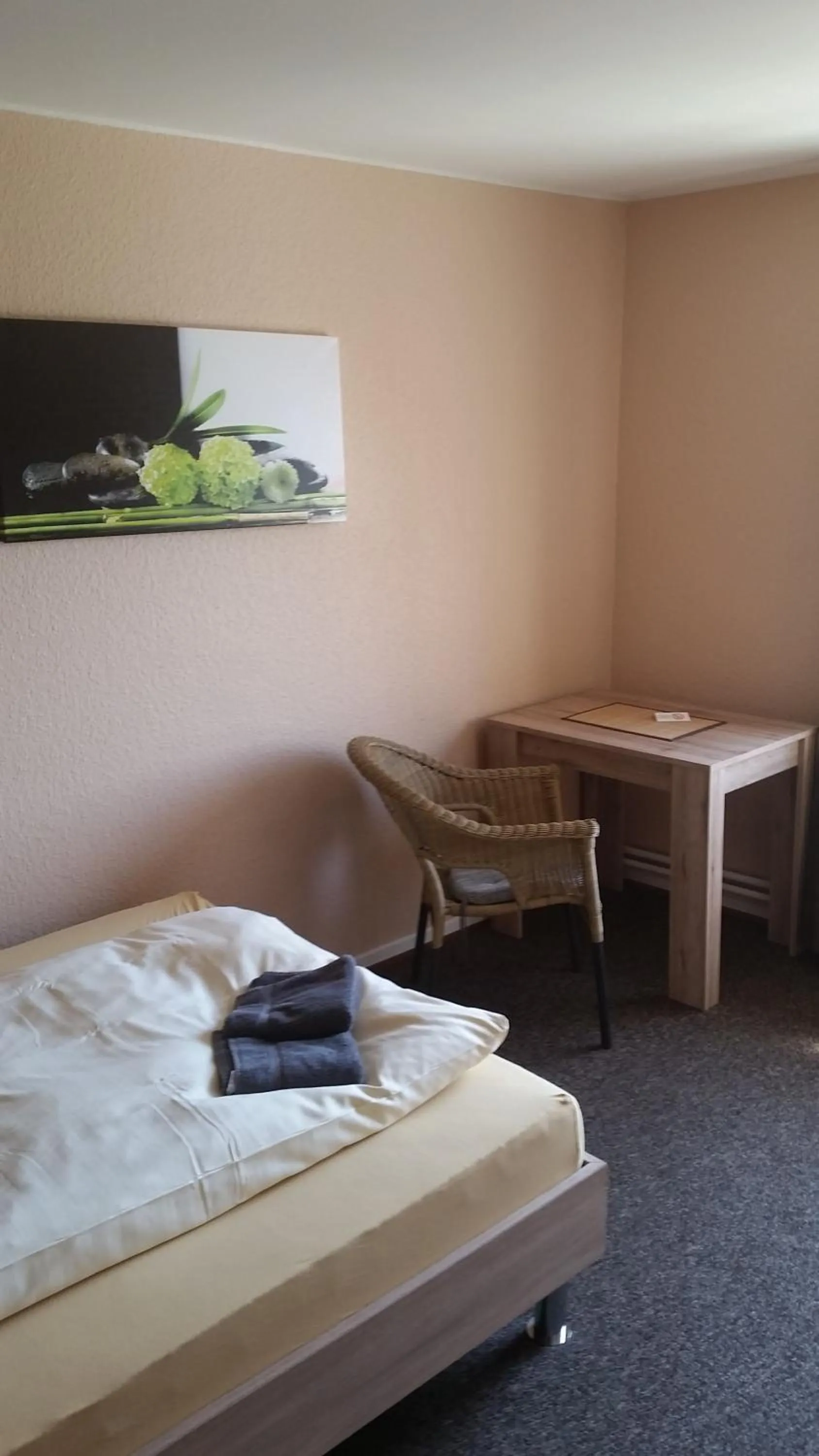 Decorative detail, Bed in Hotel Deutsches Haus Francop