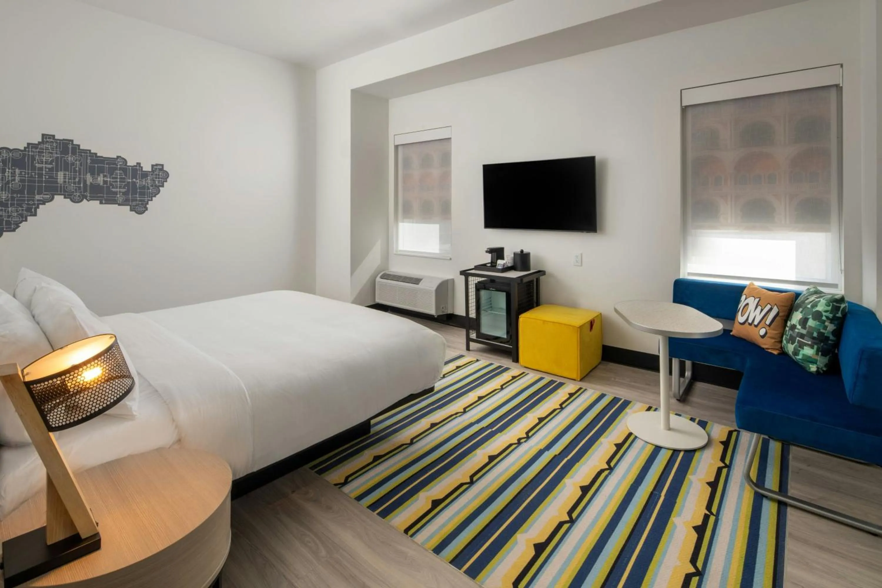 Photo of the whole room, Bed in Aloft Memphis Downtown