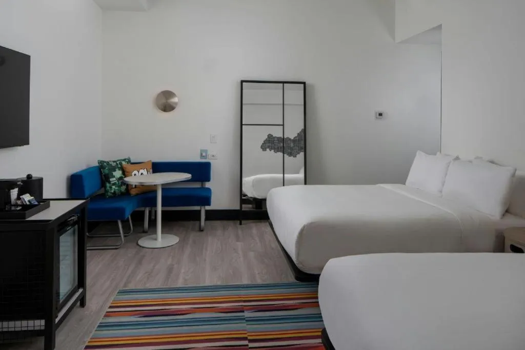 Bed in Aloft Memphis Downtown