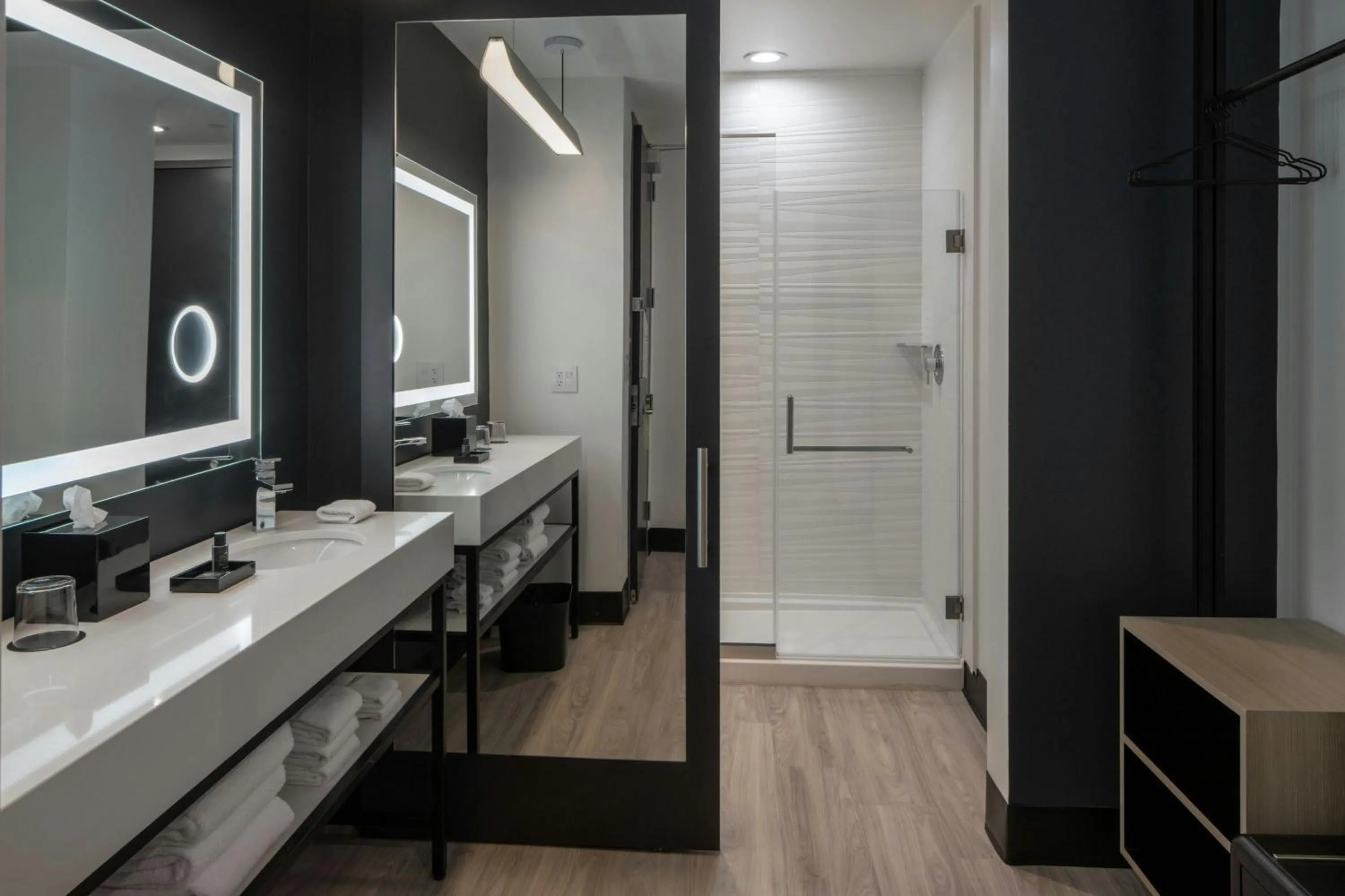 Bathroom in Aloft Memphis Downtown