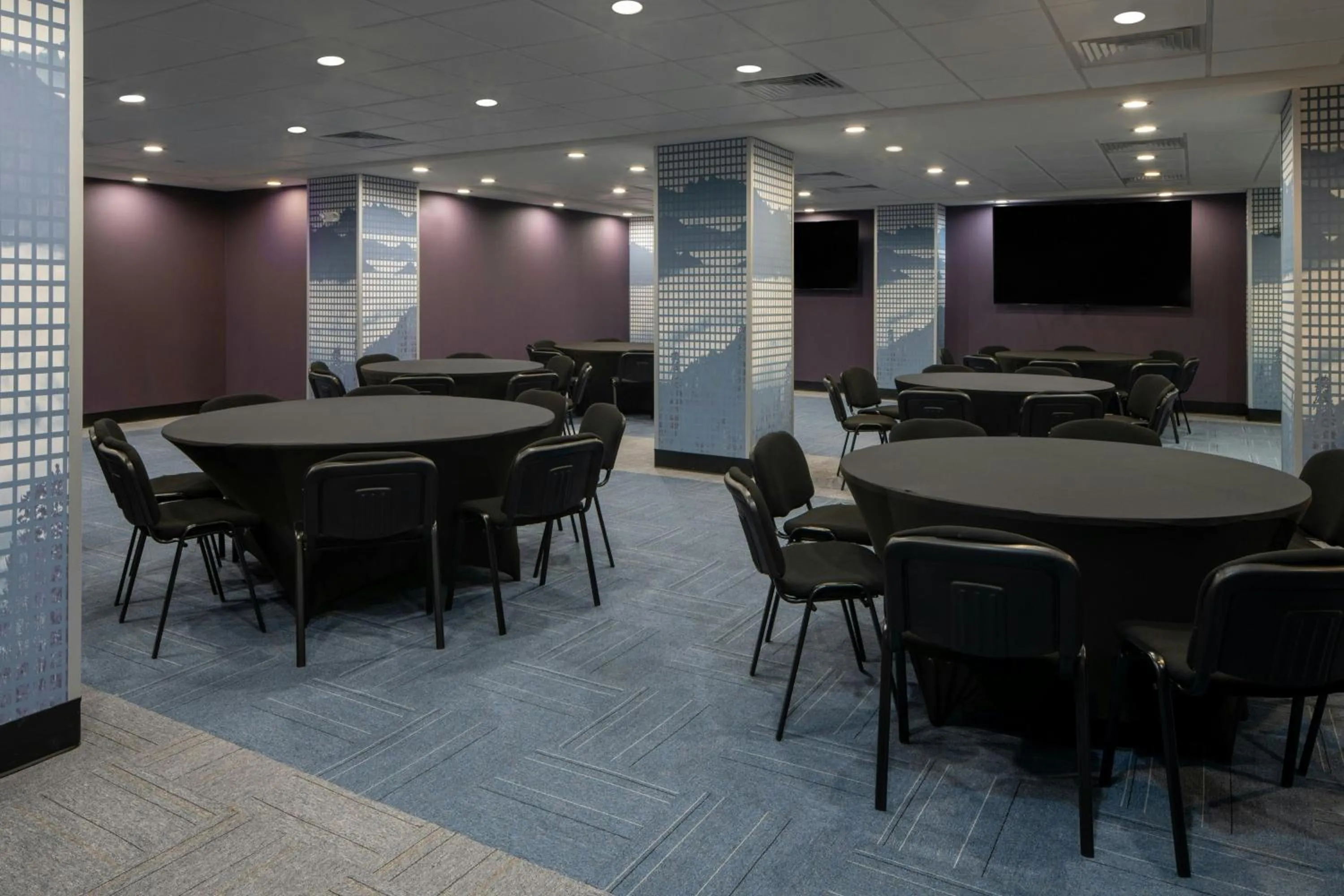 Meeting/conference room in Aloft Memphis Downtown