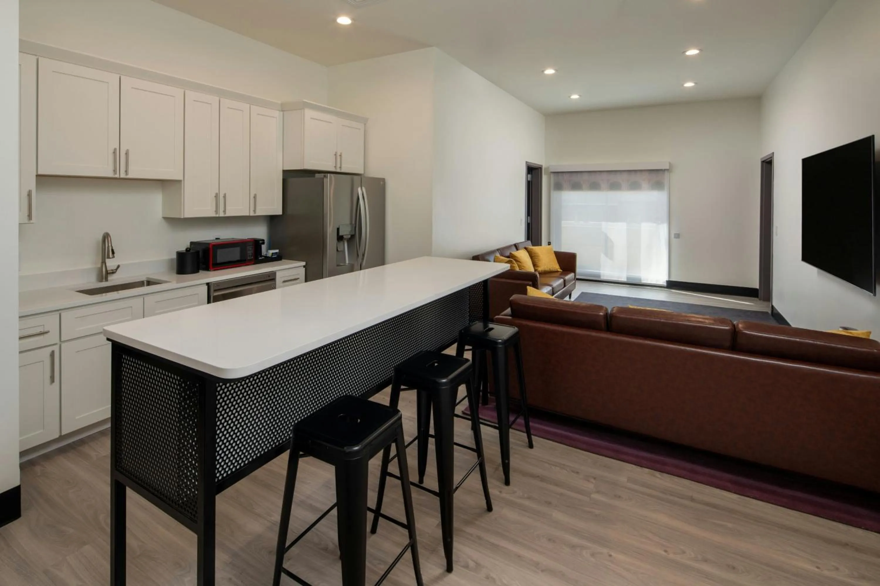 Kitchen or kitchenette in Aloft Memphis Downtown