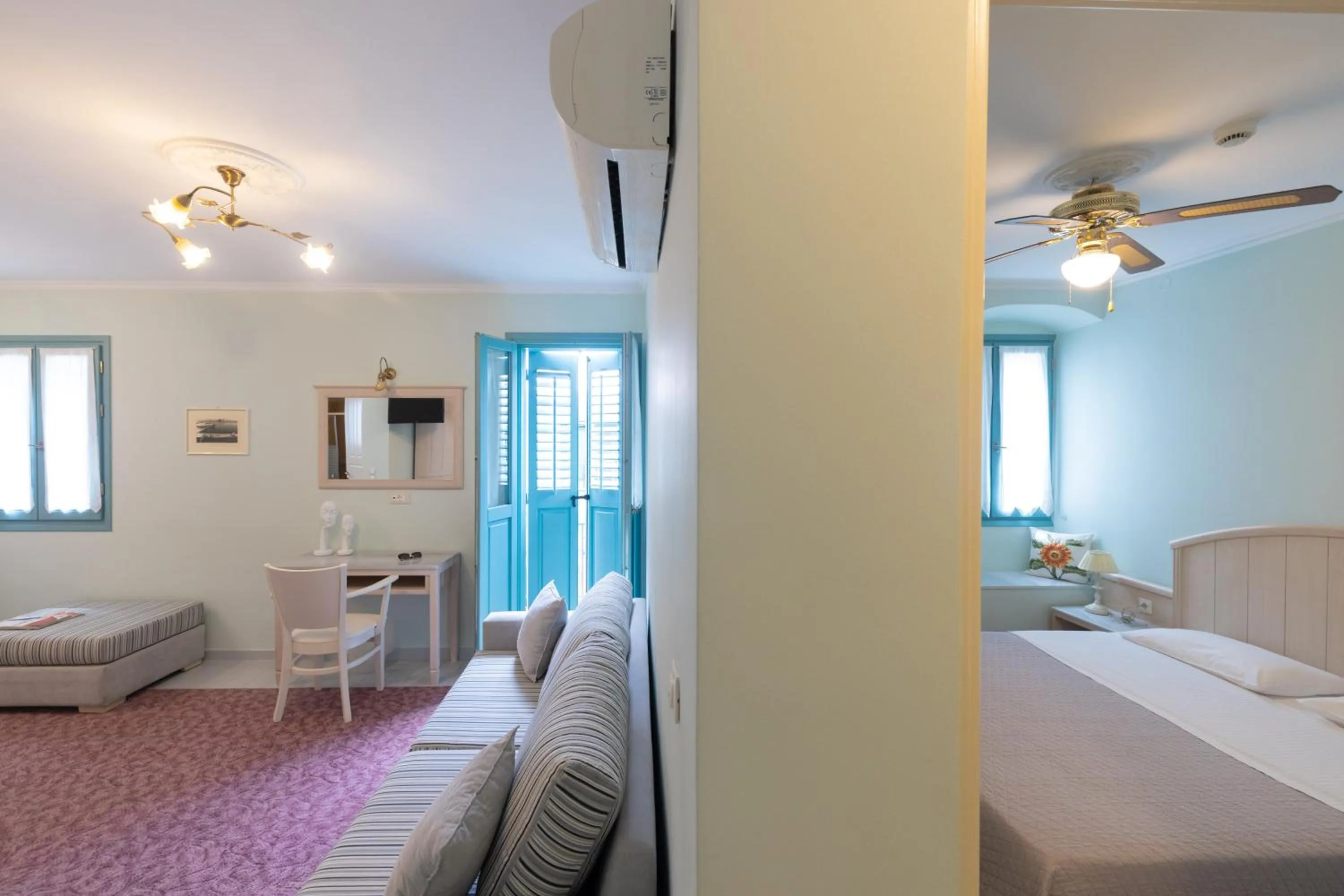 Bed in 999 Luxury Hotel