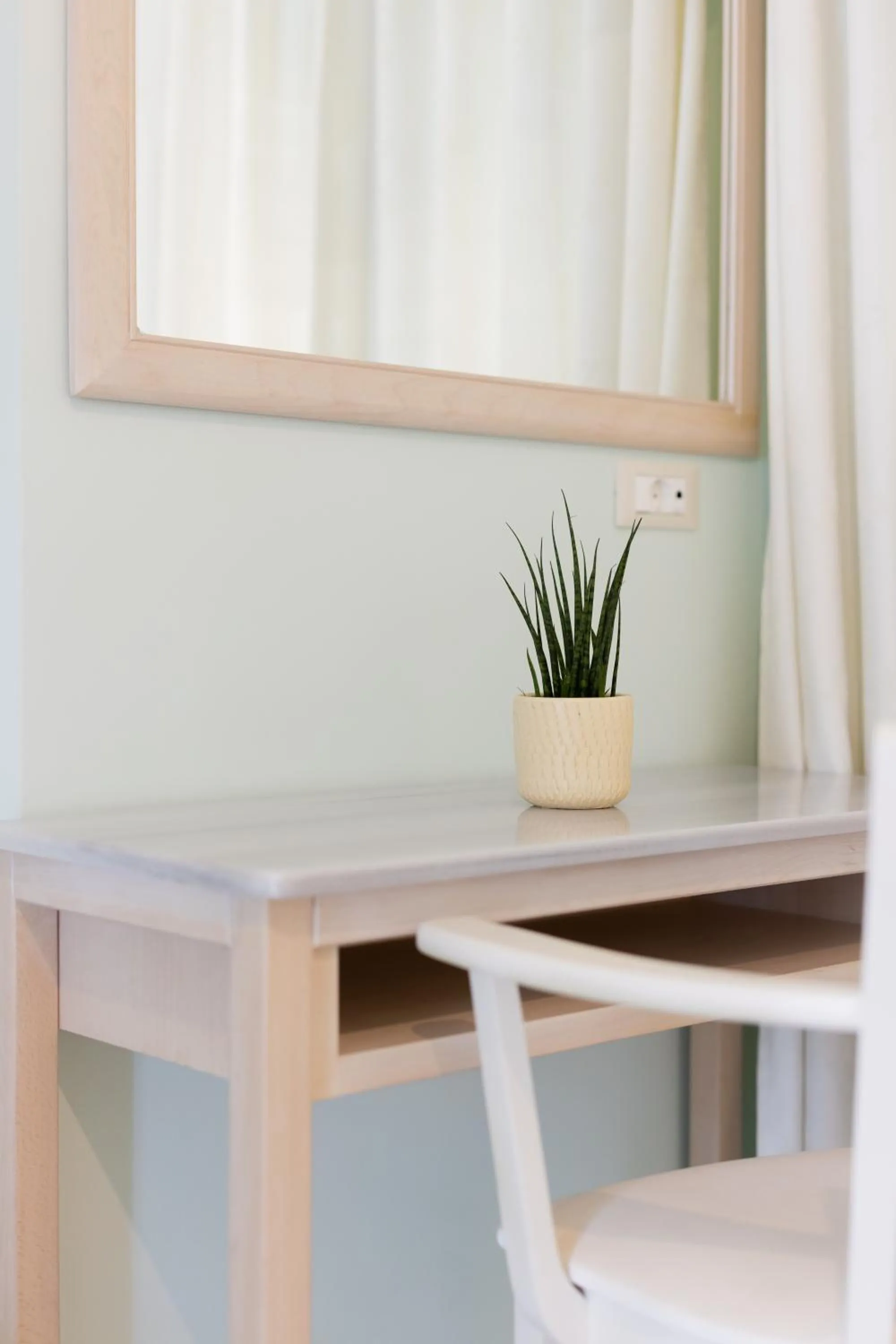 hair dresser in 999 Luxury Hotel