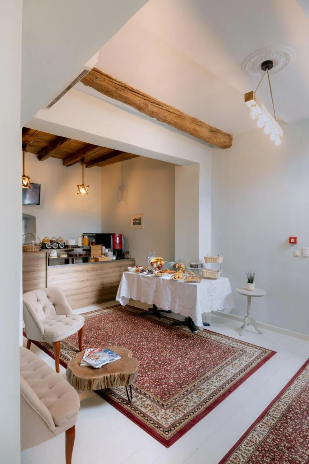 Buffet breakfast in 999 Luxury Hotel