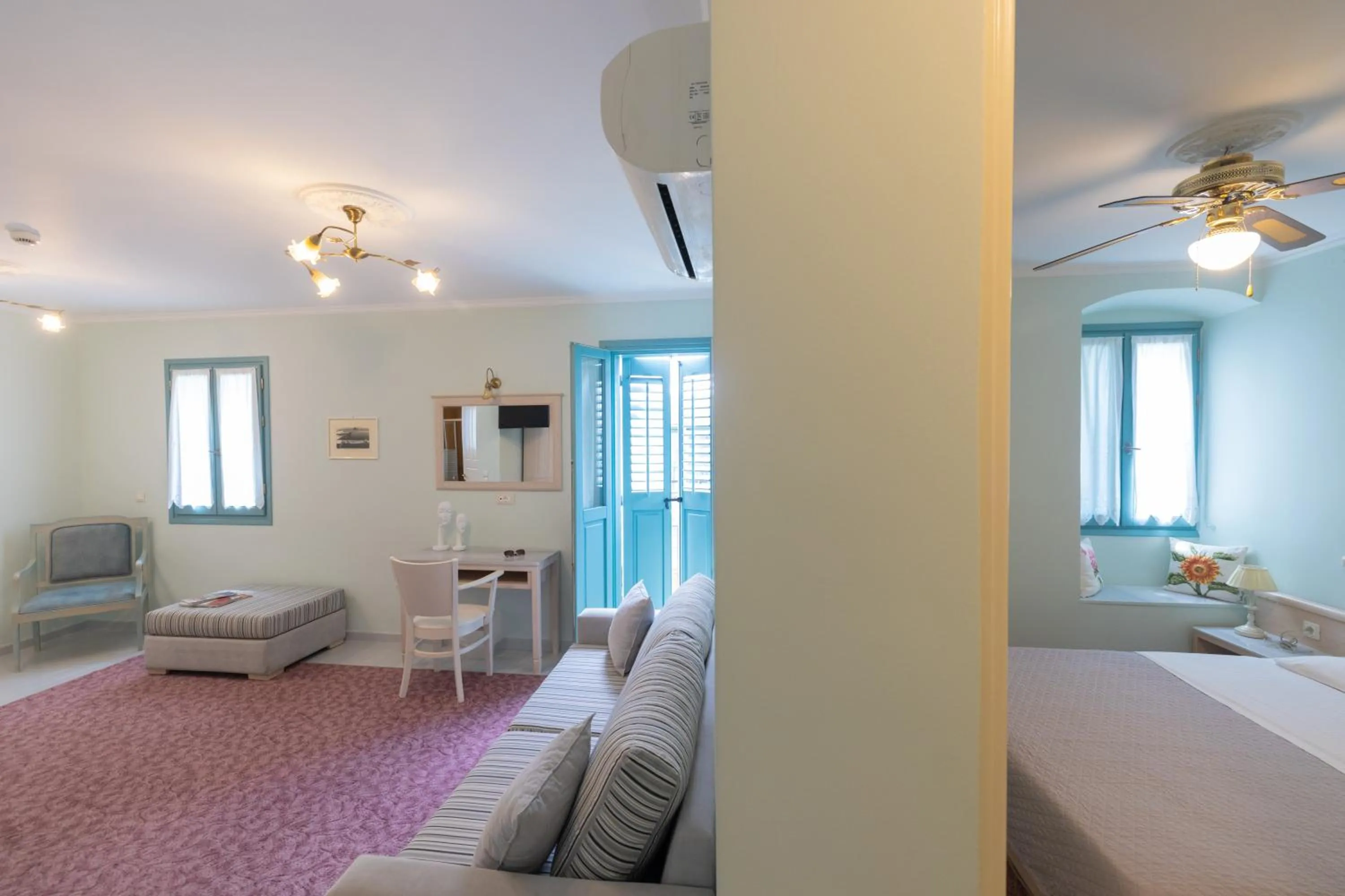 Bed in 999 Luxury Hotel