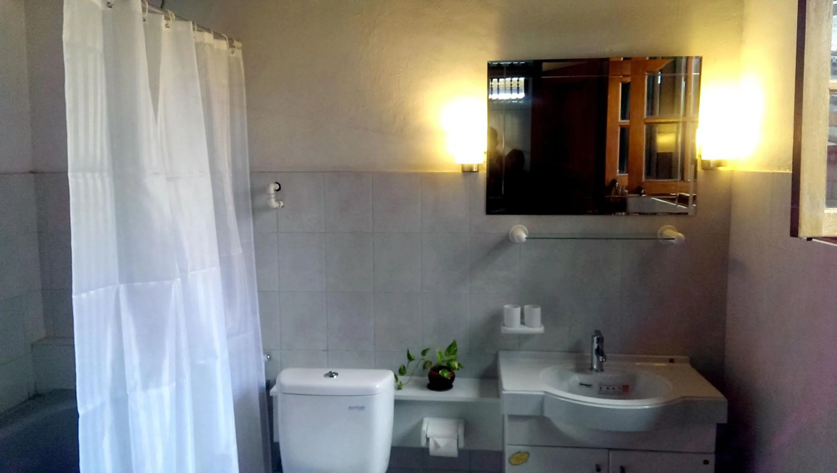 Bathroom in Keyani Bungalows Lovina