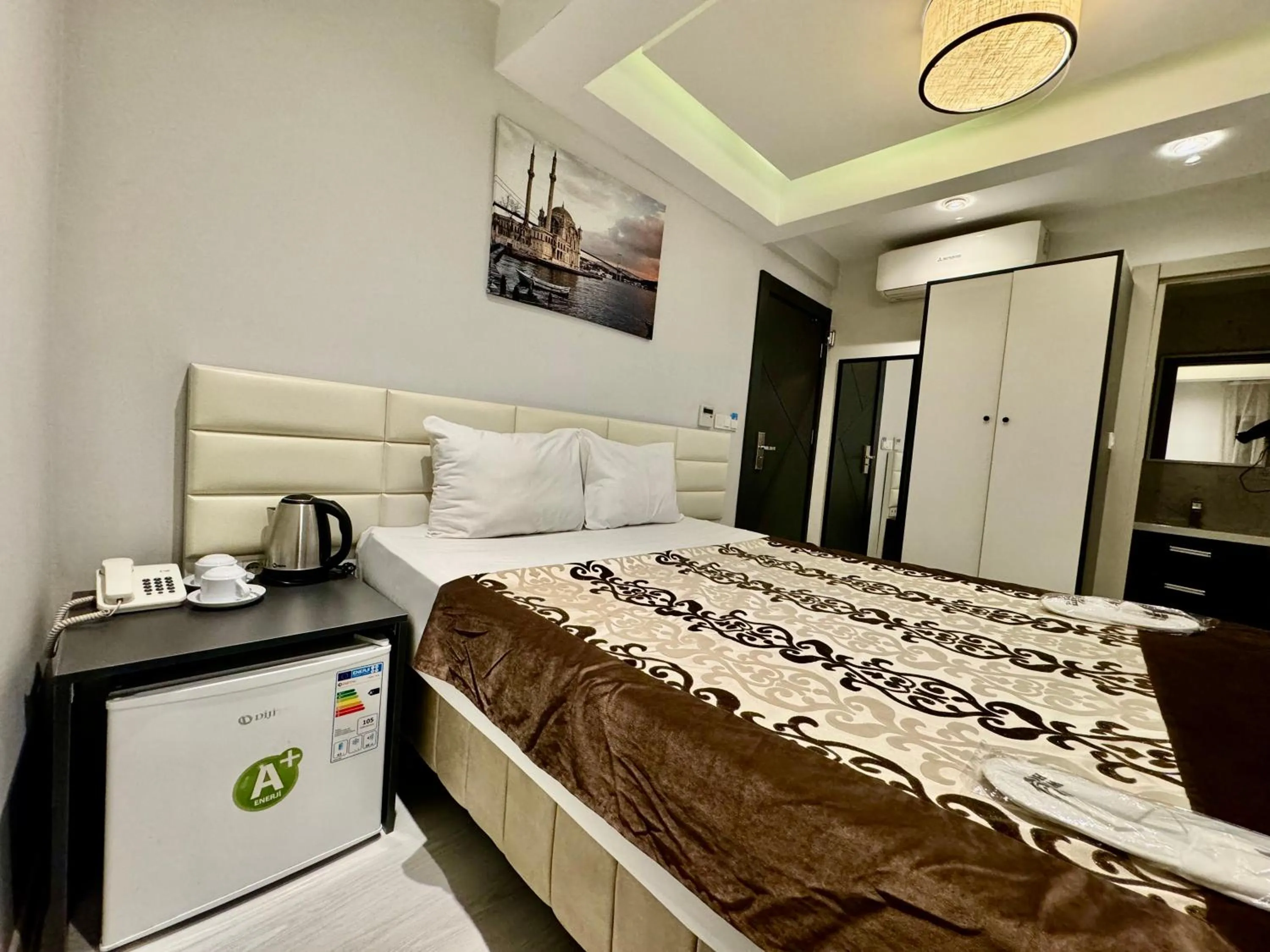 Bed in Aram Edessa Hotel