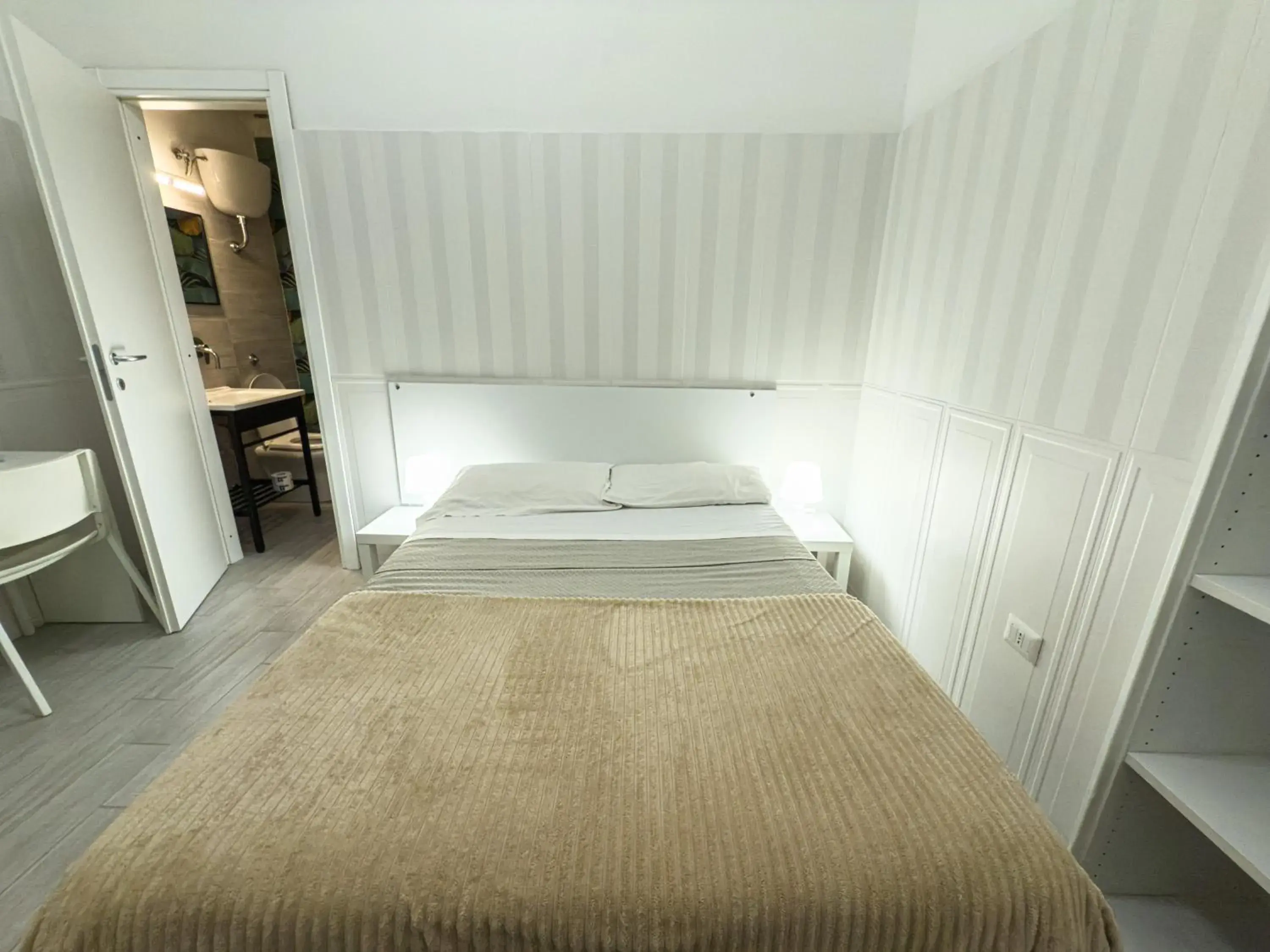 Superior Double Room in Hotel Giada Roma Superior Double Room in Hotel Giada Roma