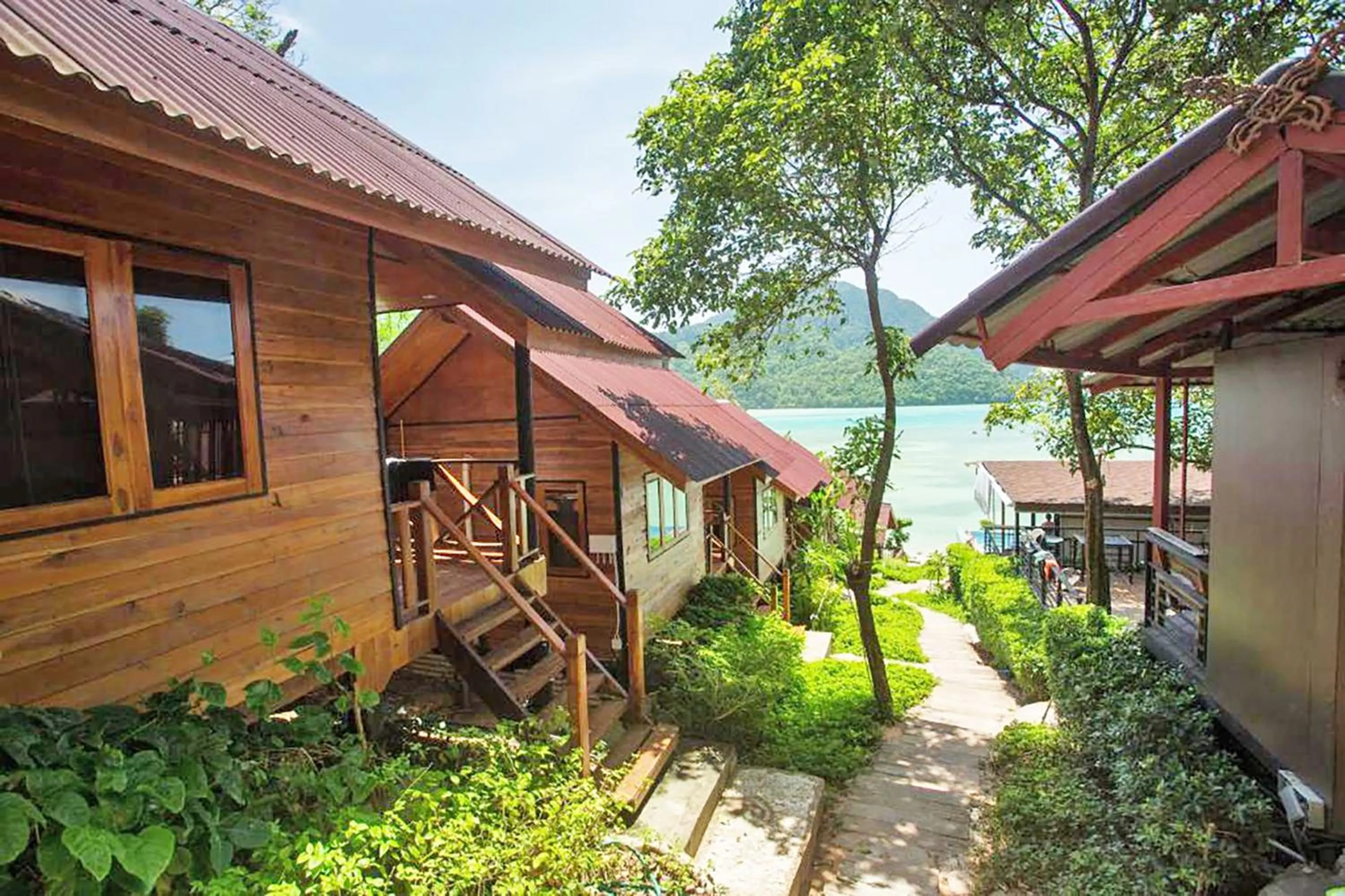 Mountain view in The Cobble Beach Hotel- Phi Phi Island