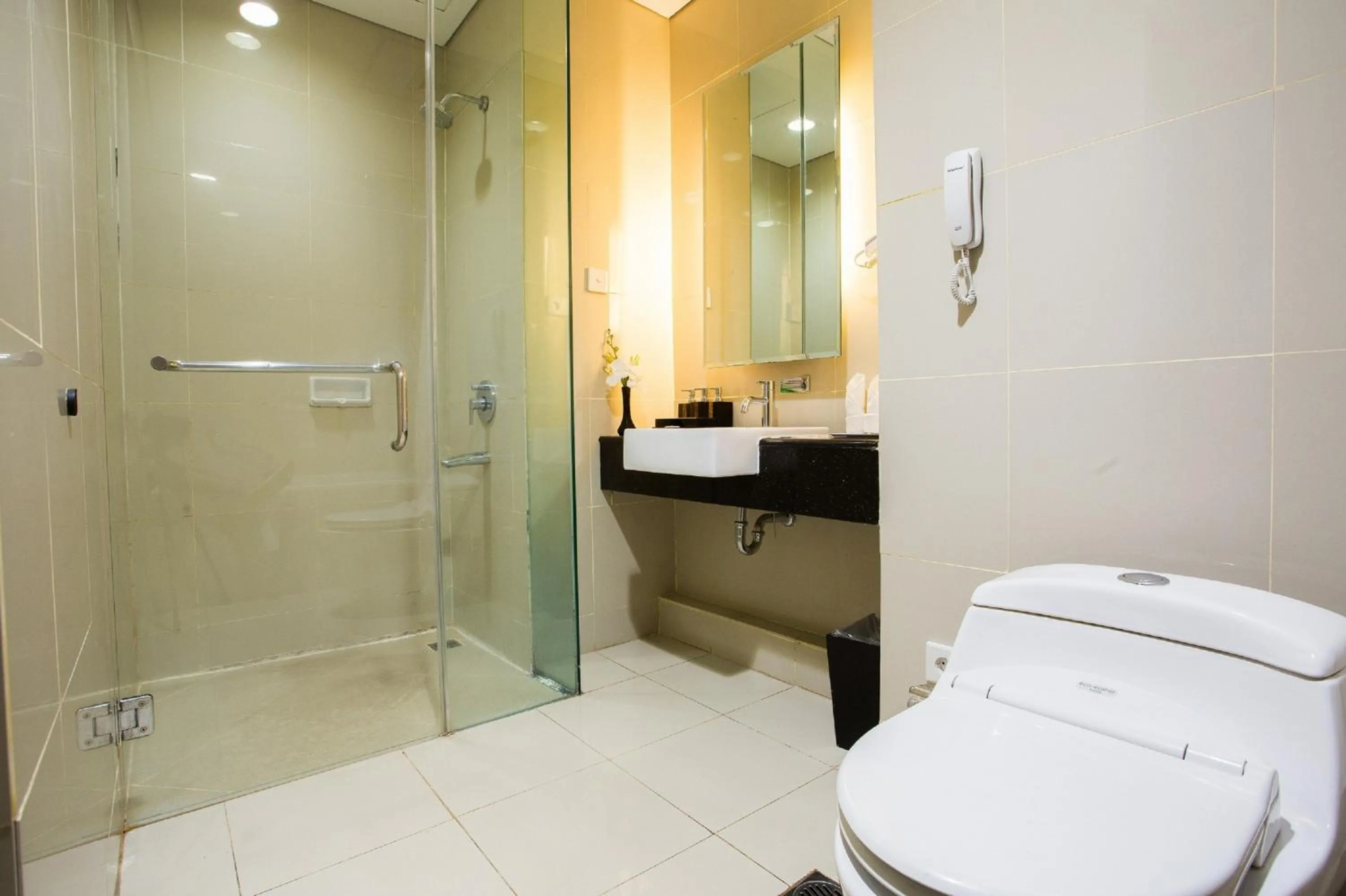 Bathroom in The Royale Krakatau