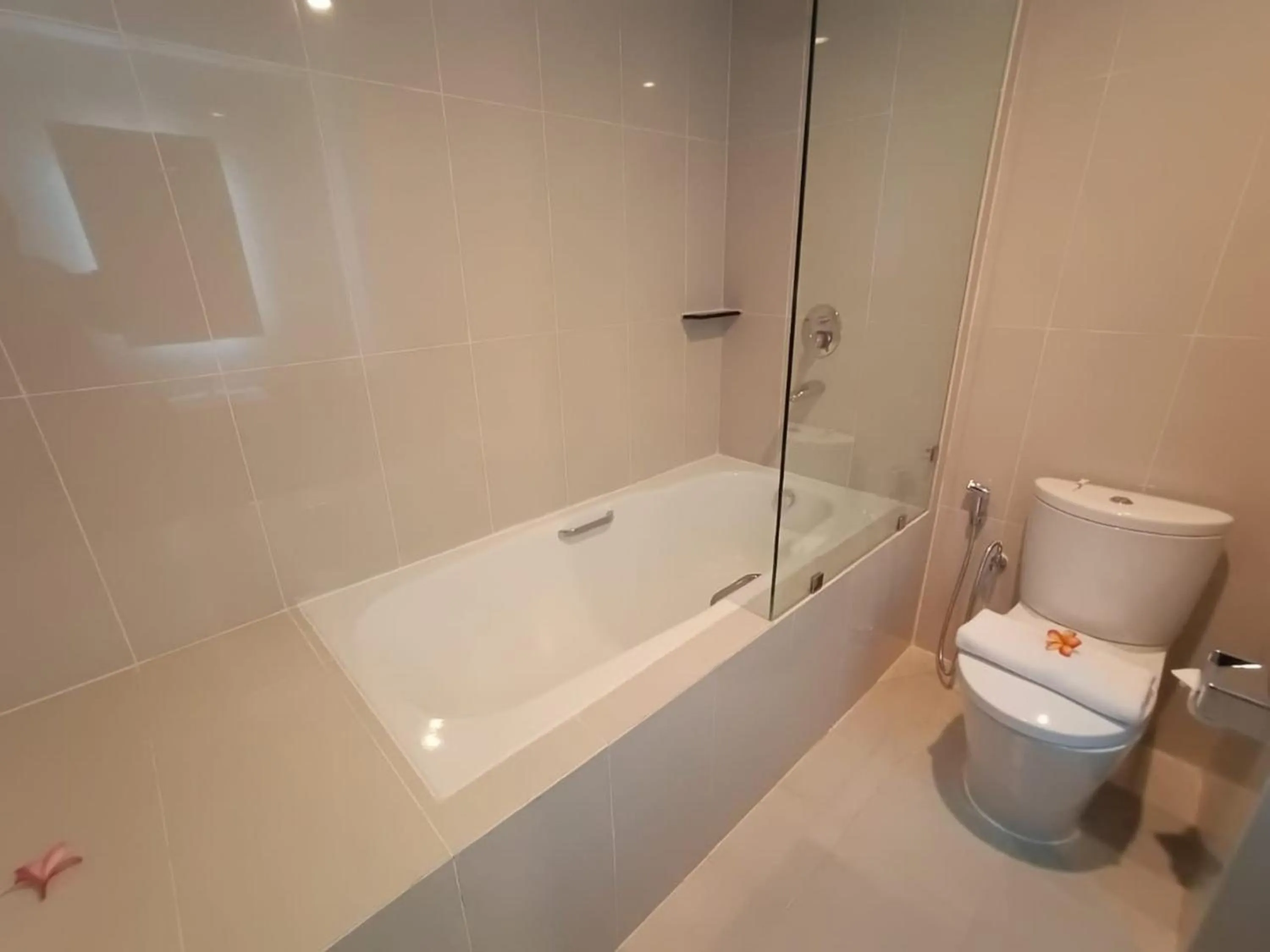 Bathroom in The Royale Krakatau