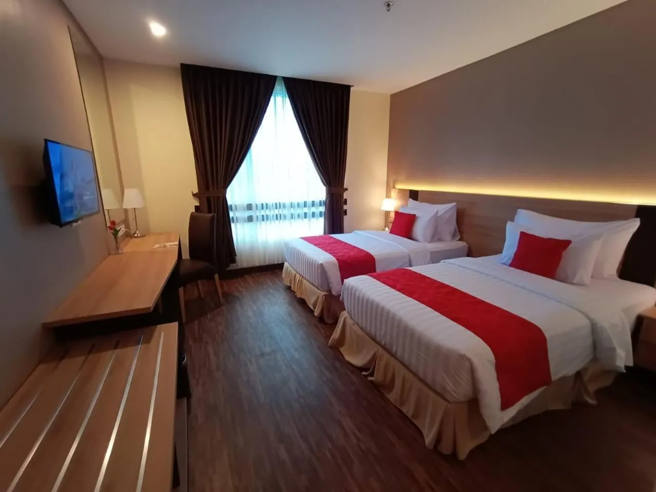 Bedroom, Bed in The Royale Krakatau