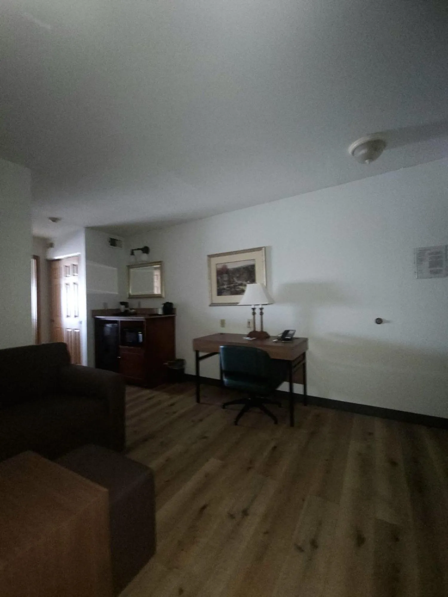 Living room in Wingate by Wyndham Youngstown - Austintown