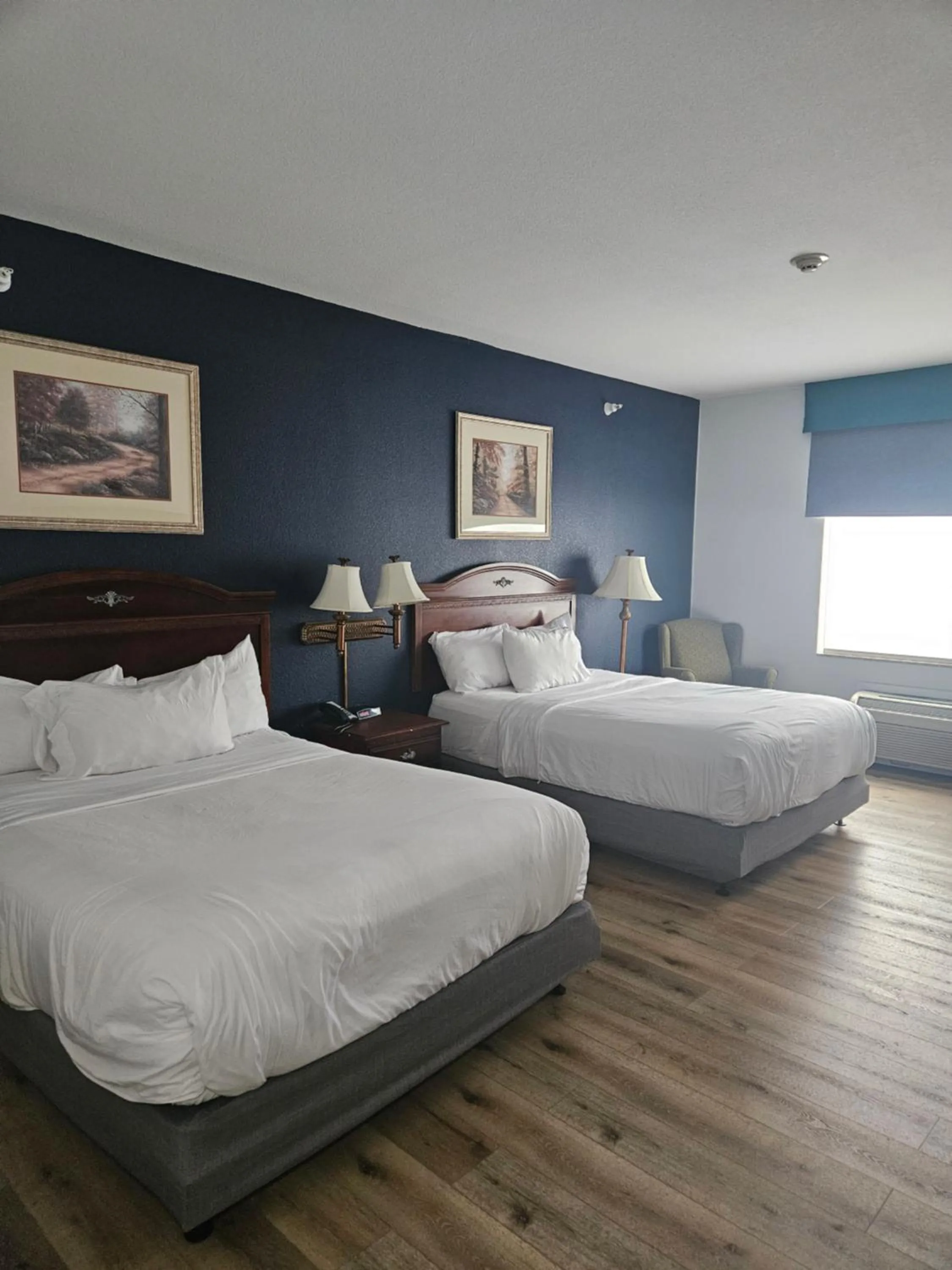 Bed in Wingate by Wyndham Youngstown - Austintown