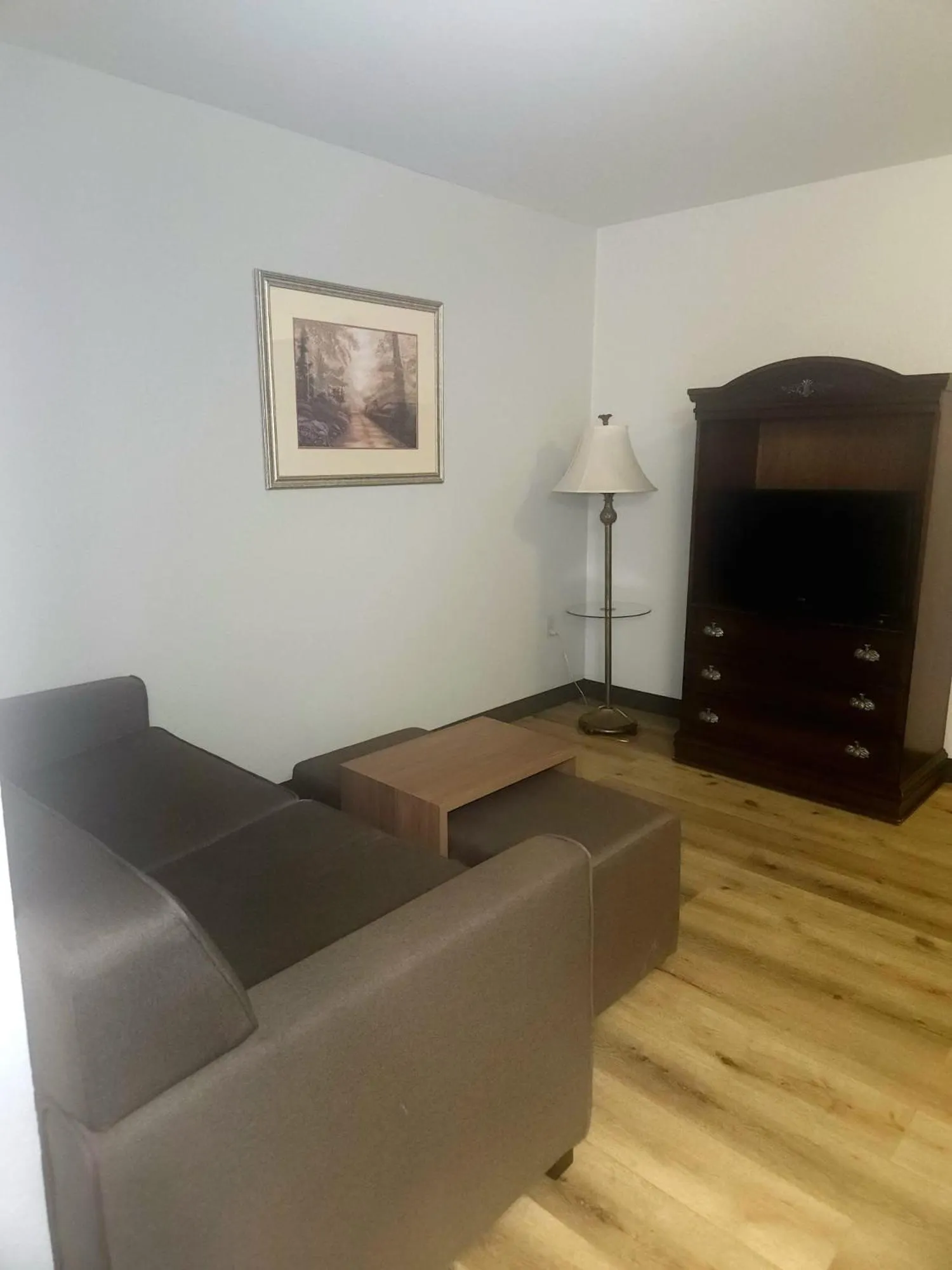 Living room in Wingate by Wyndham Youngstown - Austintown