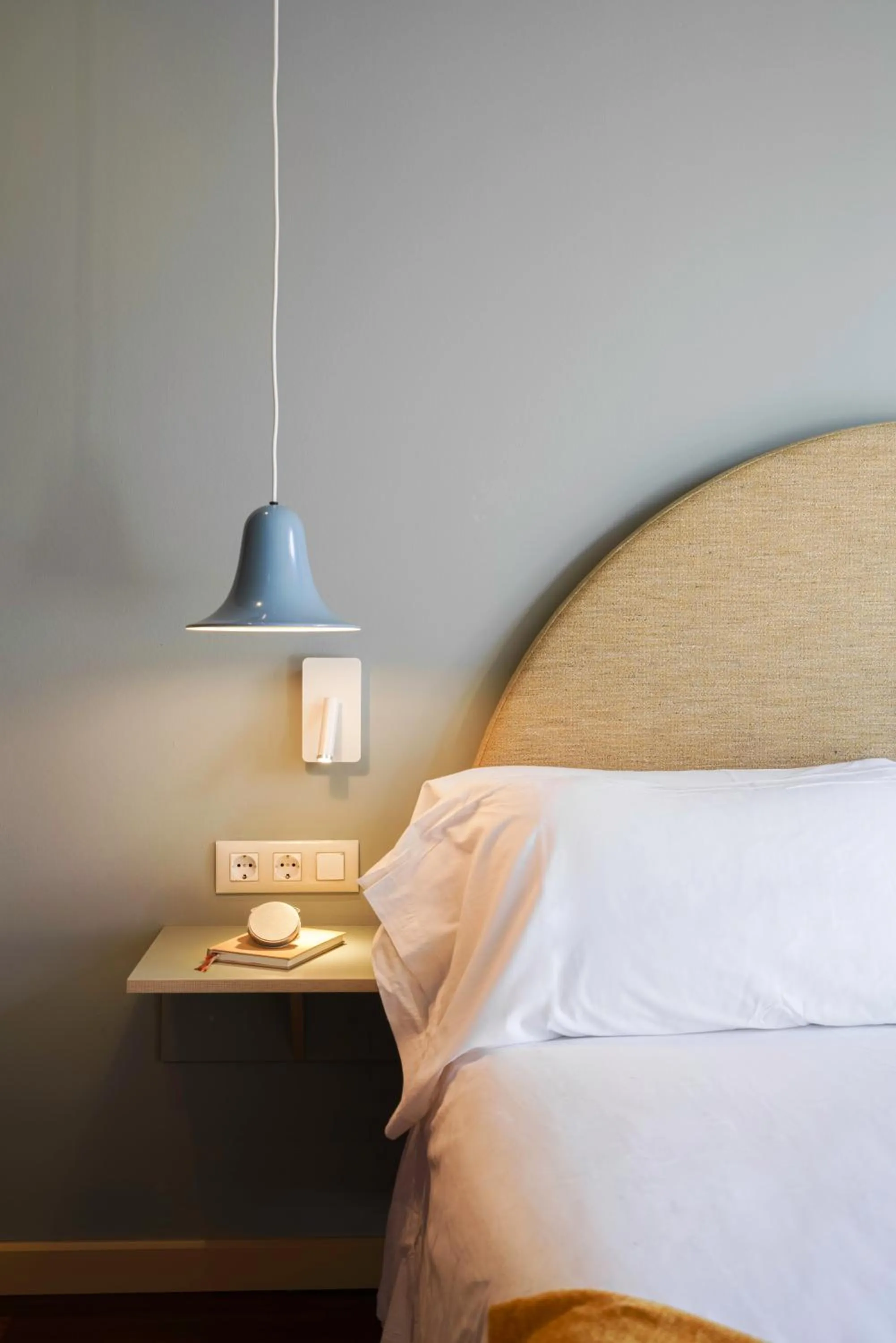 Bed in Aspasios Diagonal Art Apartments