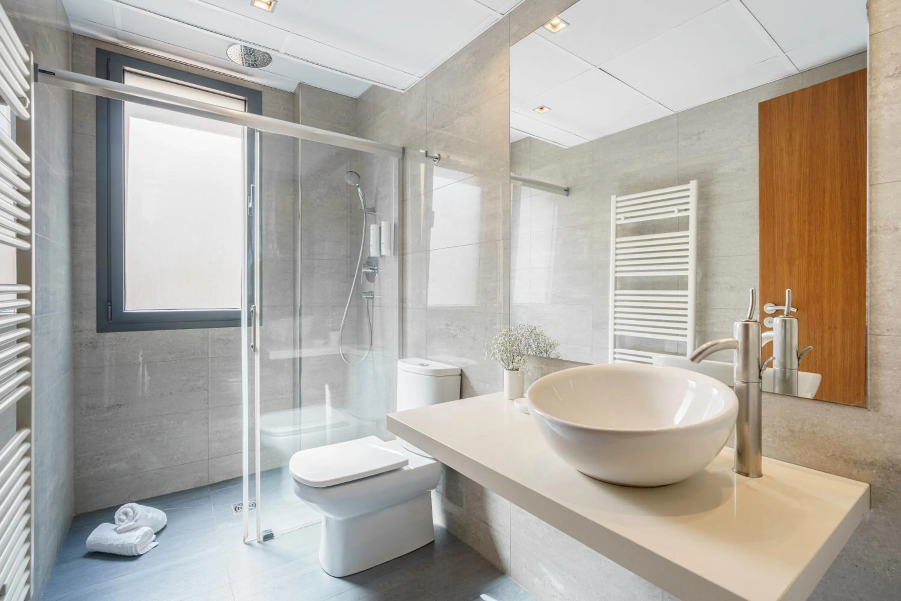 Shower in Aspasios Diagonal Art Apartments