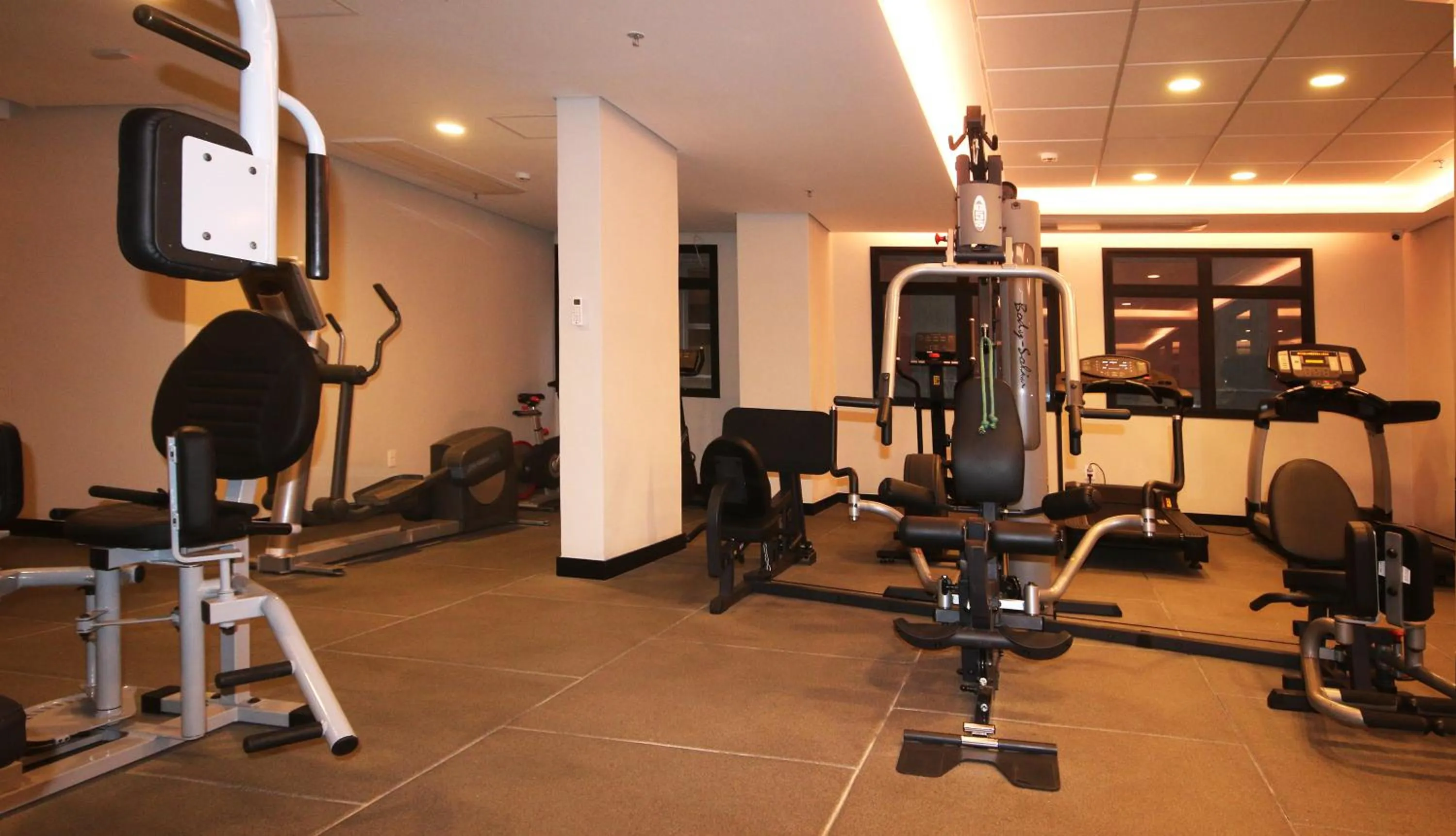 Fitness centre/facilities in EZ Moema Hotel