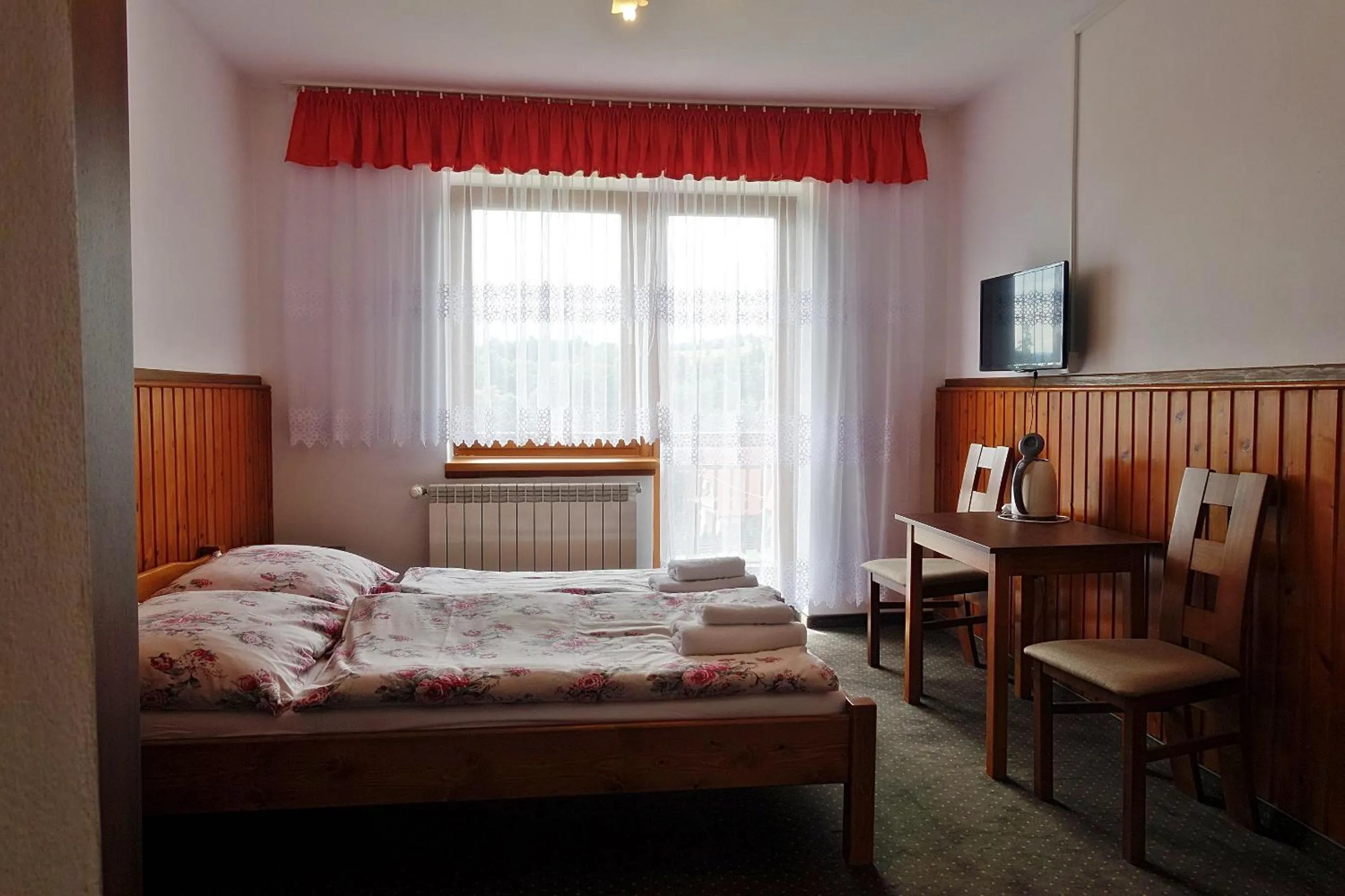 Bed in Pokoje gościnne u Komperdow pod wyciągiem narciarskim Kaniowka