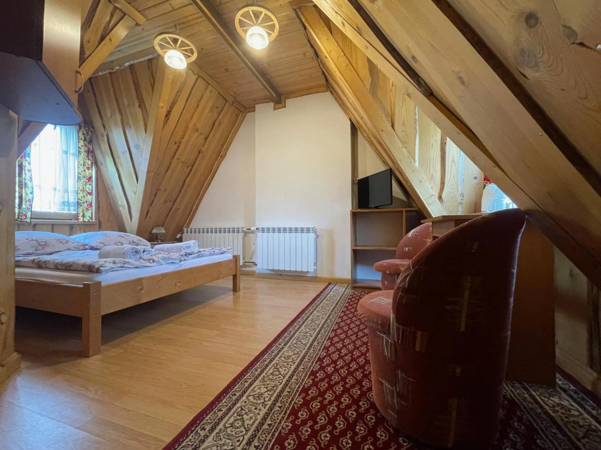 Bed in Pokoje gościnne u Komperdow pod wyciągiem narciarskim Kaniowka