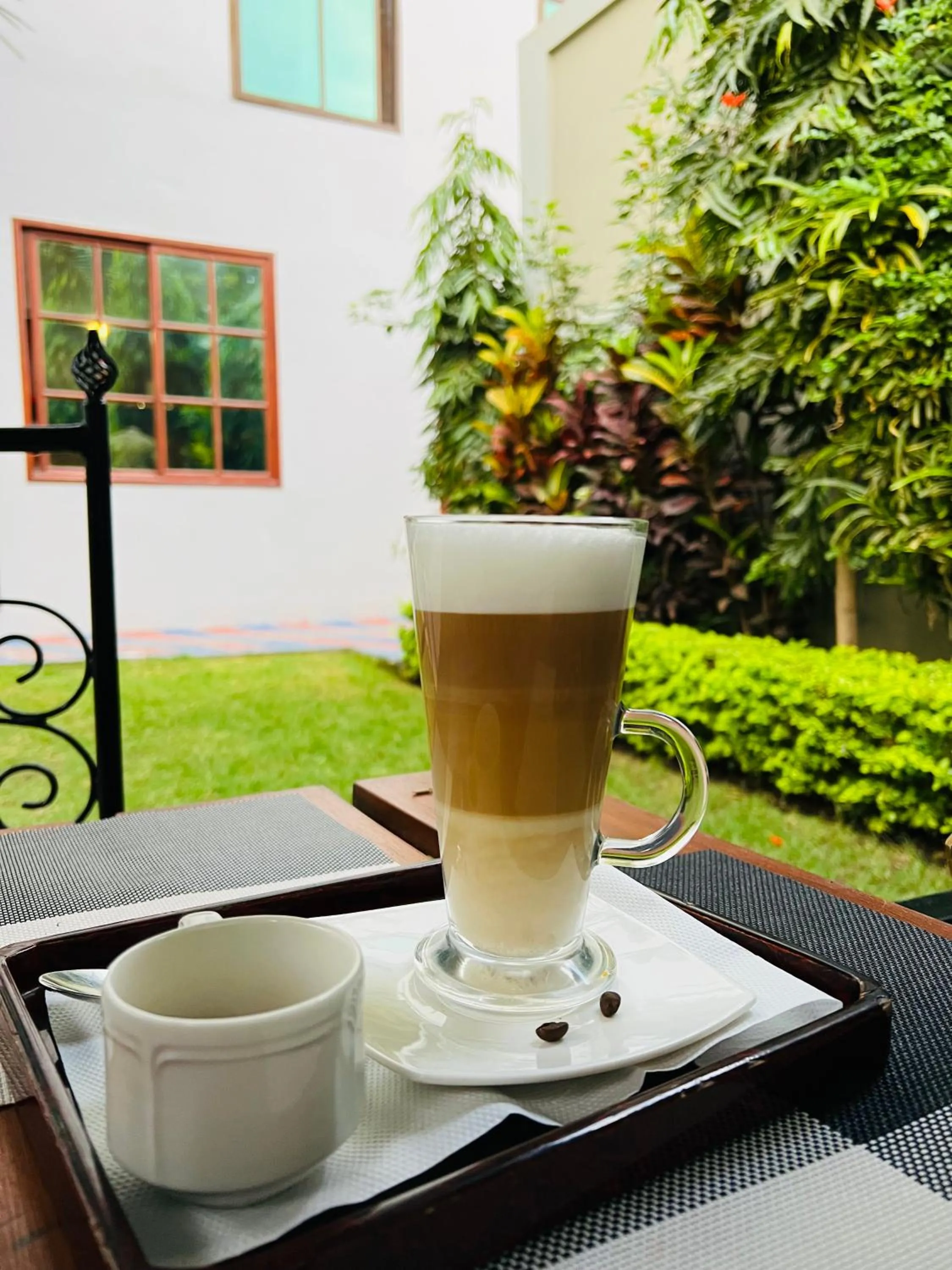 Restaurant/places to eat in Green Mountain Hotel