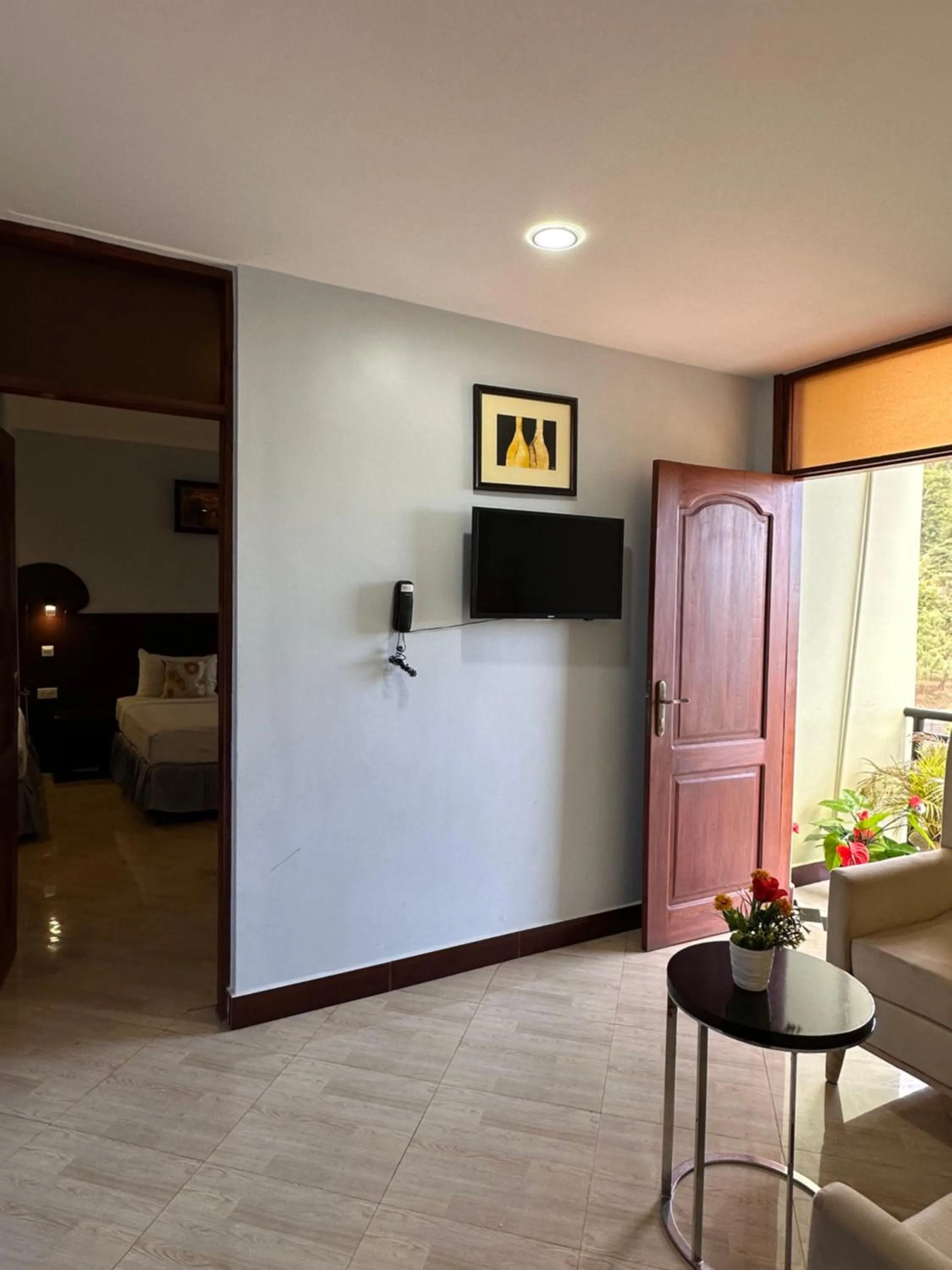 Seating area in Green Mountain Hotel