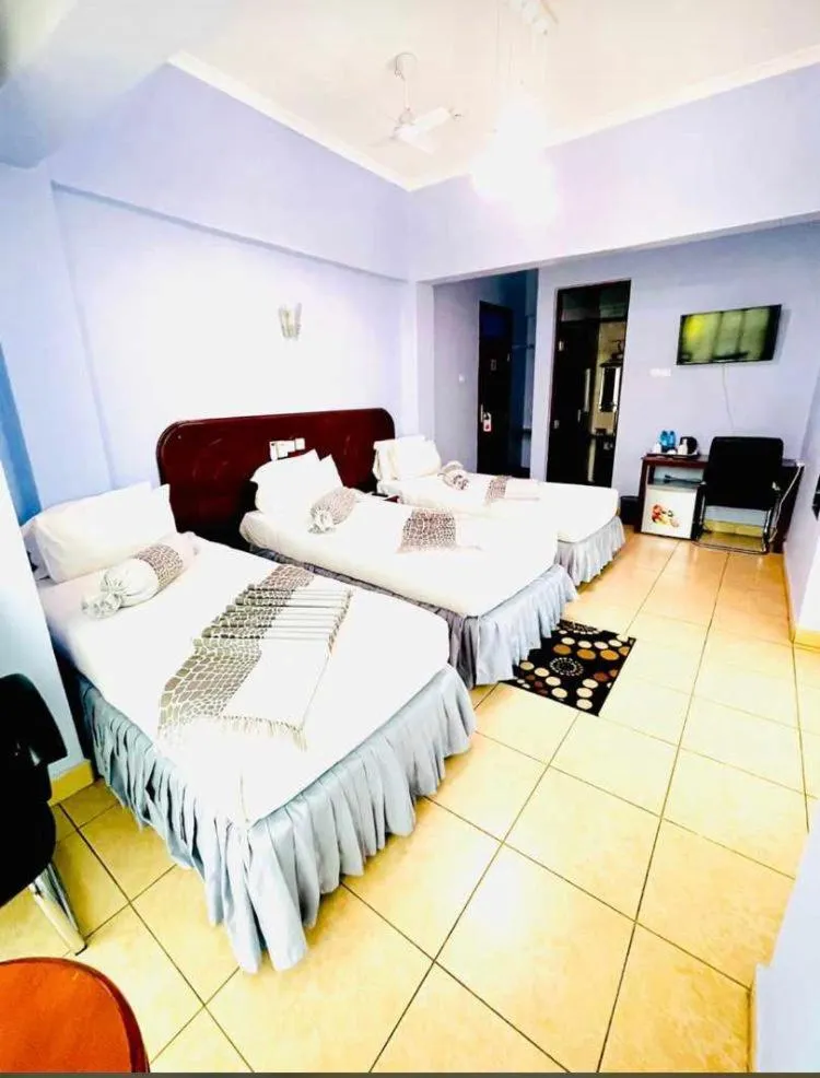 Bedroom, Bed in Green Mountain Hotel