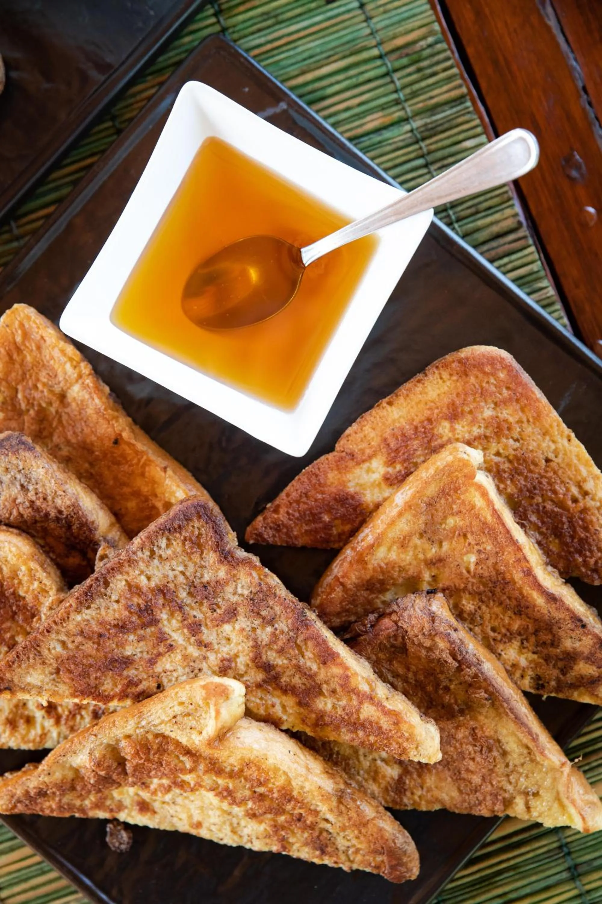 Restaurant/places to eat in Sausage Tree Safari Camp