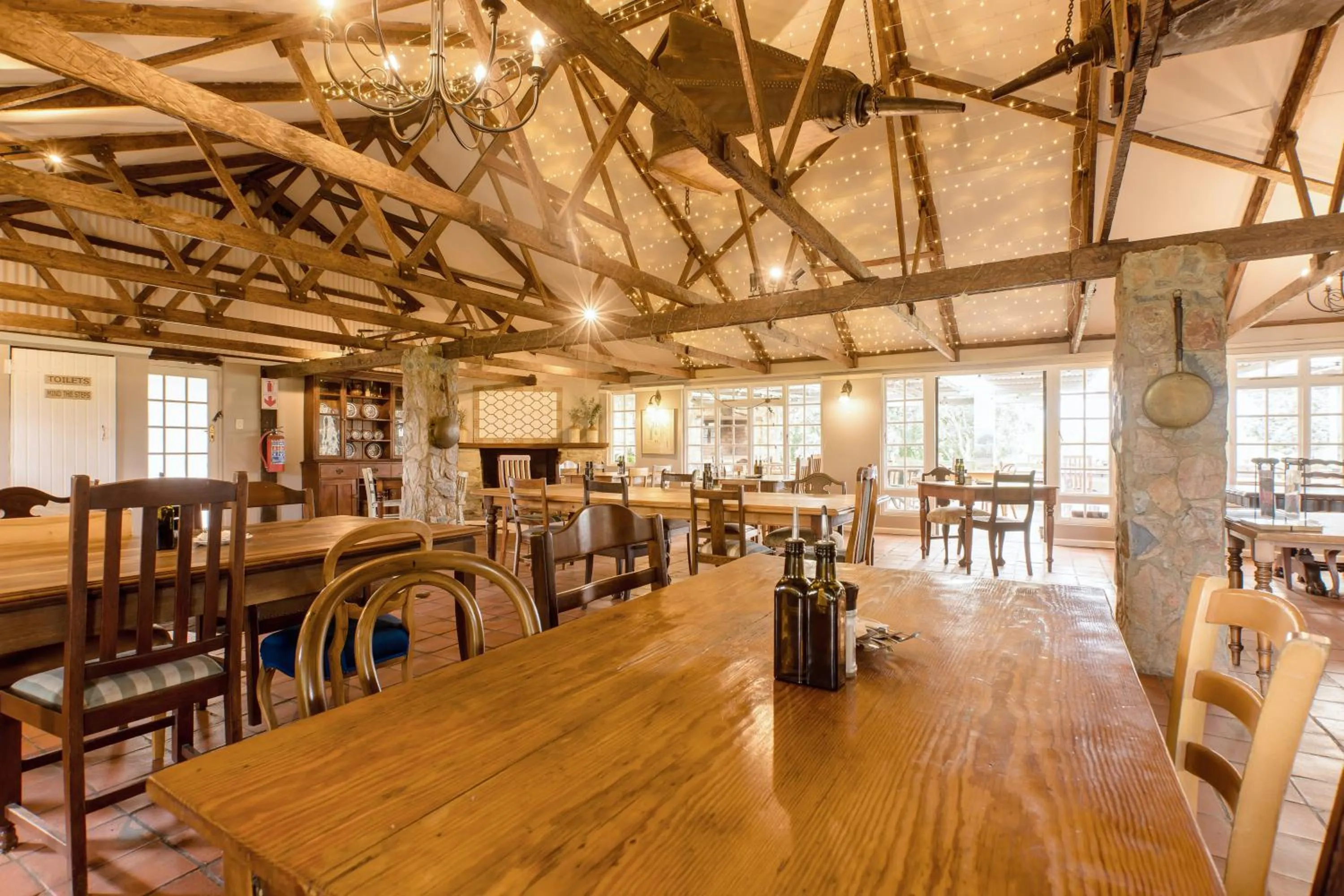 Restaurant/places to eat in Portland Manor