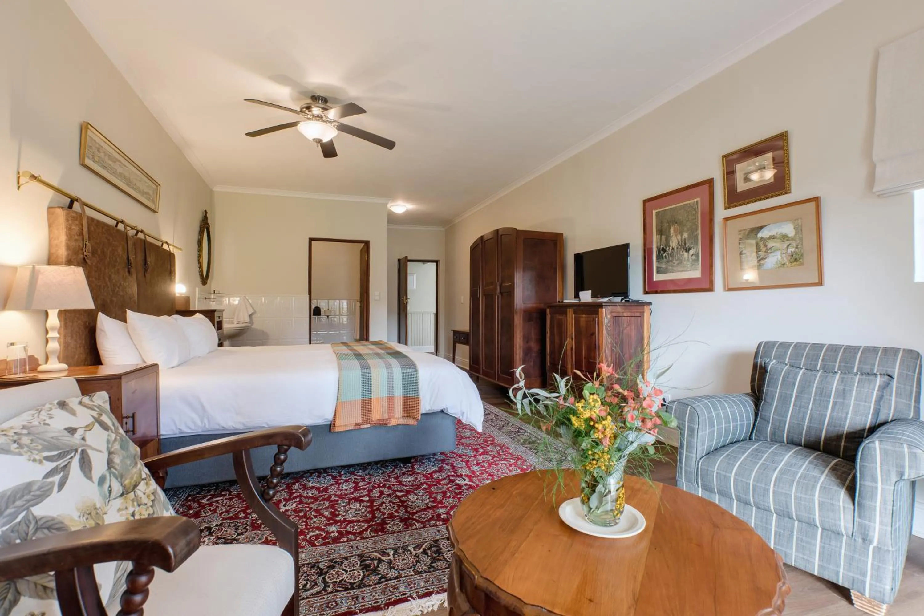 Bedroom, Bed in Portland Manor