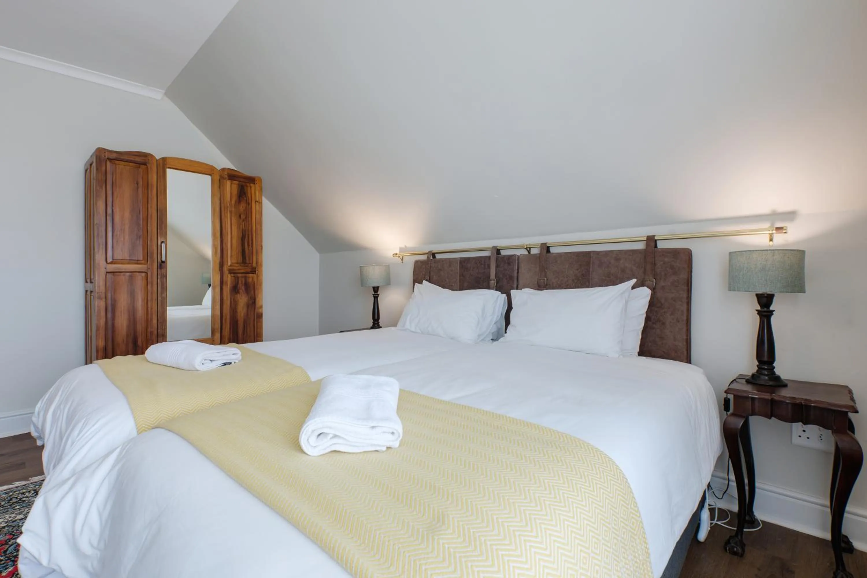 Bedroom, Bed in Portland Manor