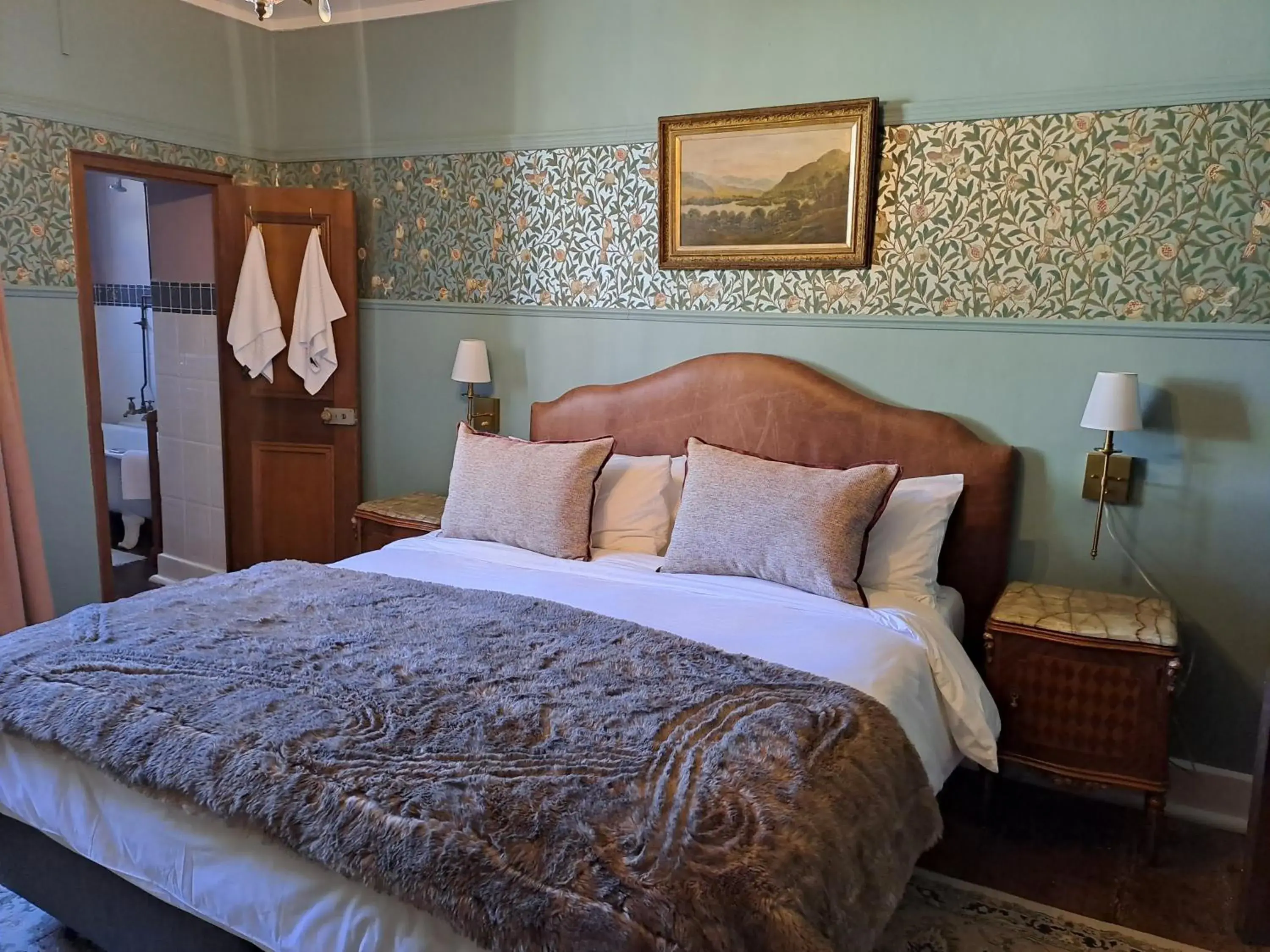 King Room with Garden View - single occupancy in Portland Manor King Room with Garden View - single occupancy in Portland Manor