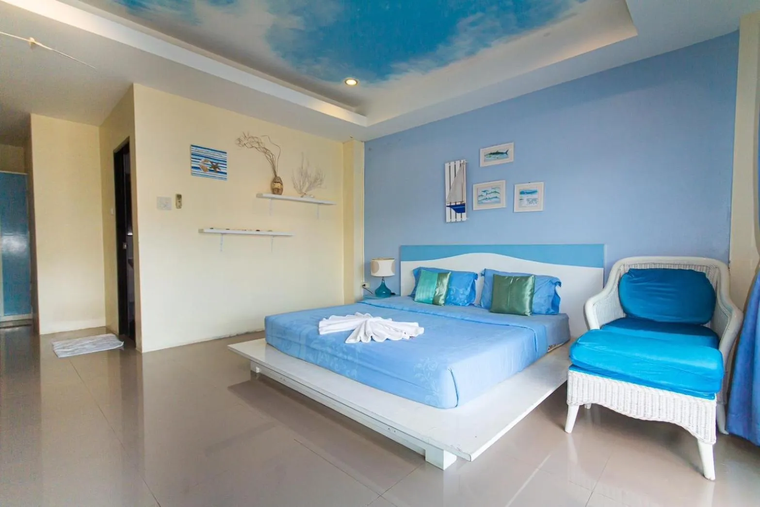 Photo of the whole room, Bed in Coco Nori at Sea Hotel