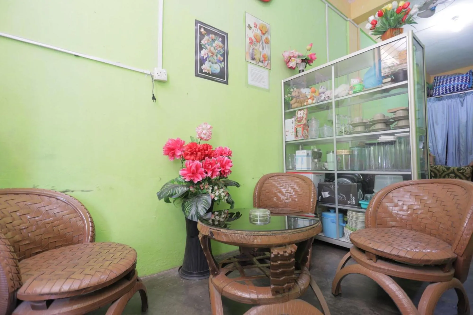 Lobby or reception in Hotel O Penginapan Mak YesNearTaman Buluh Hang Tuah