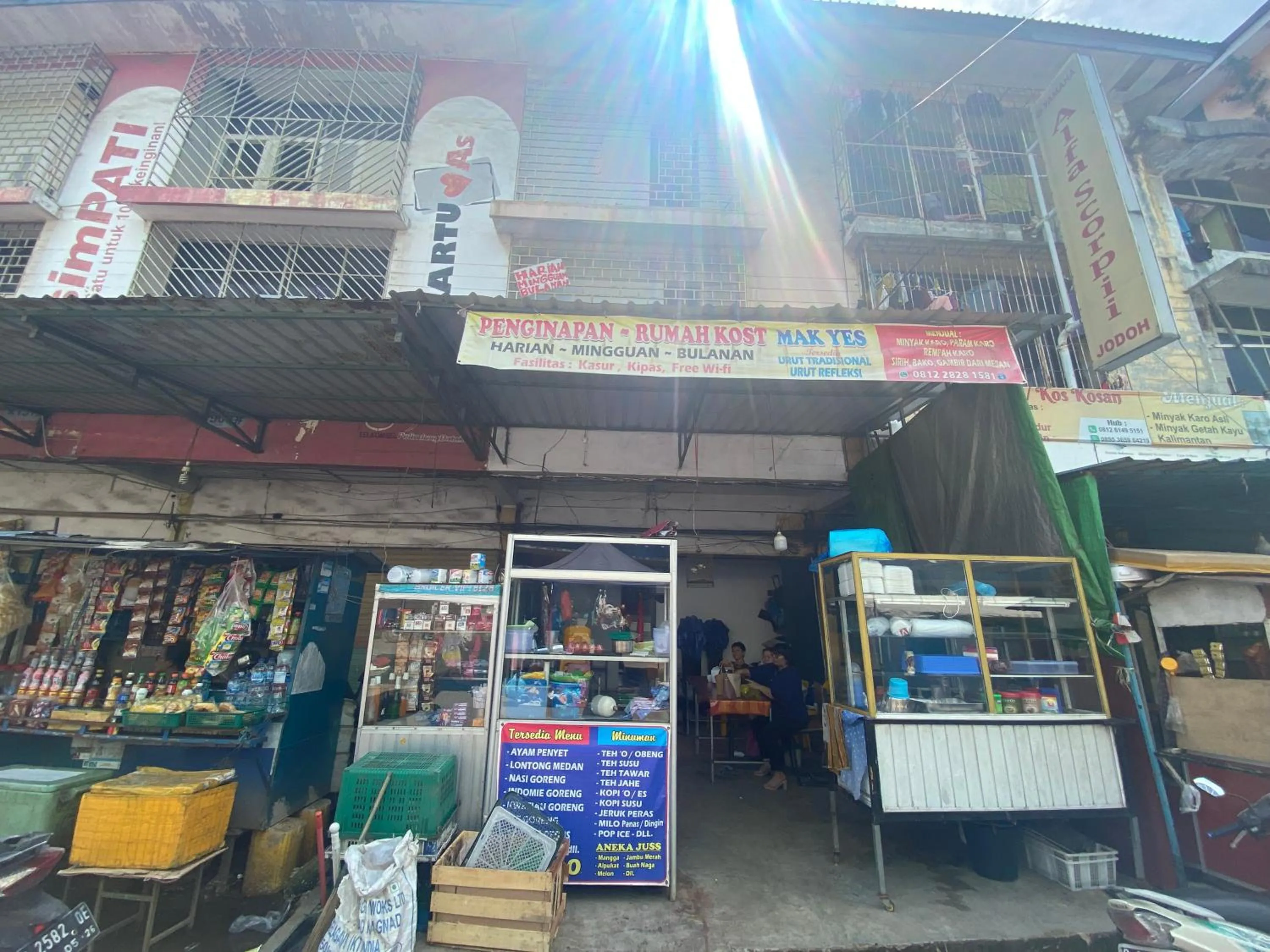 Facade/entrance in Hotel O Penginapan Mak YesNearTaman Buluh Hang Tuah
