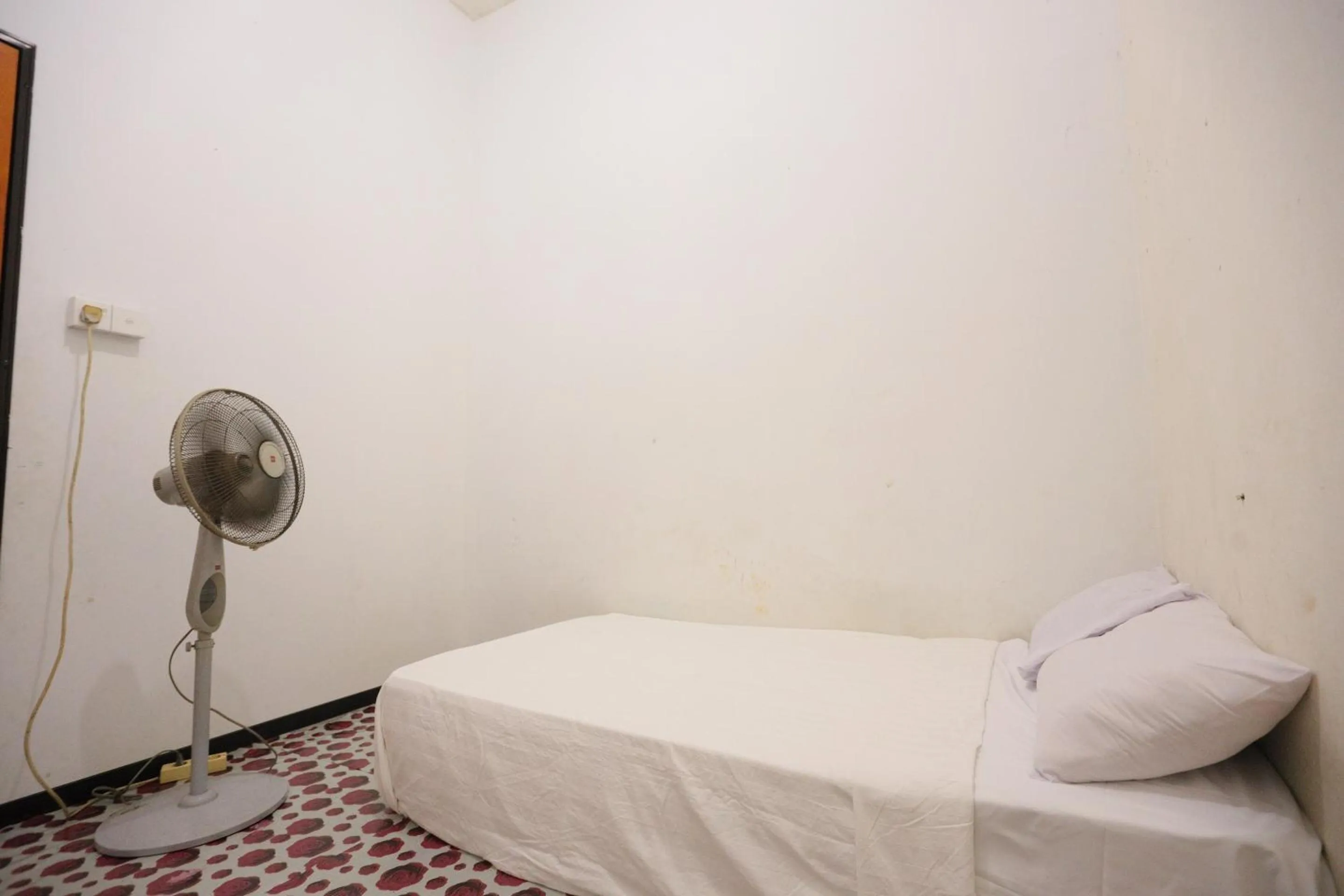 Bedroom, Bed in Hotel O Penginapan Mak YesNearTaman Buluh Hang Tuah