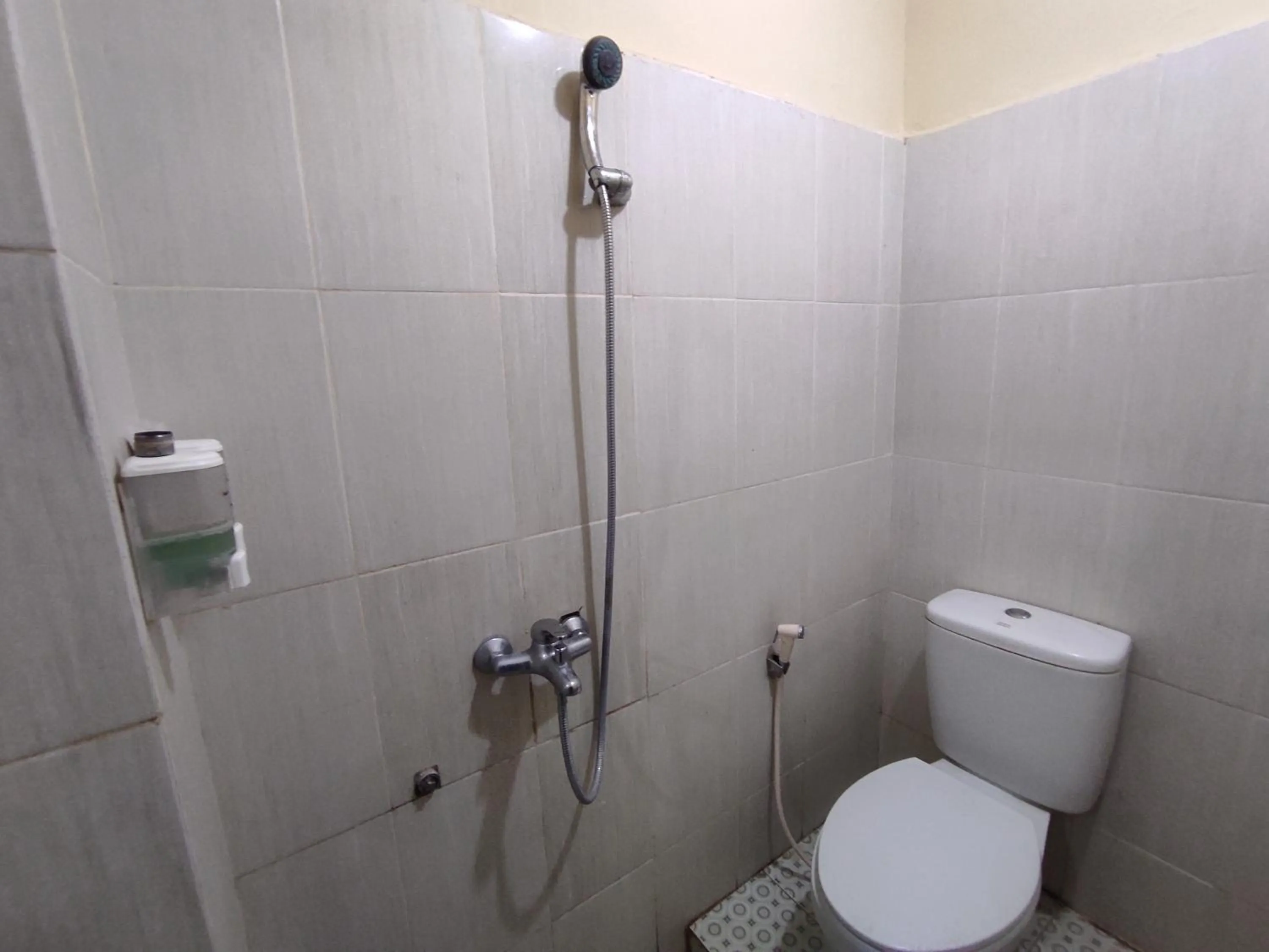 Bathroom in Hotel O Emmy Homestay Syariah