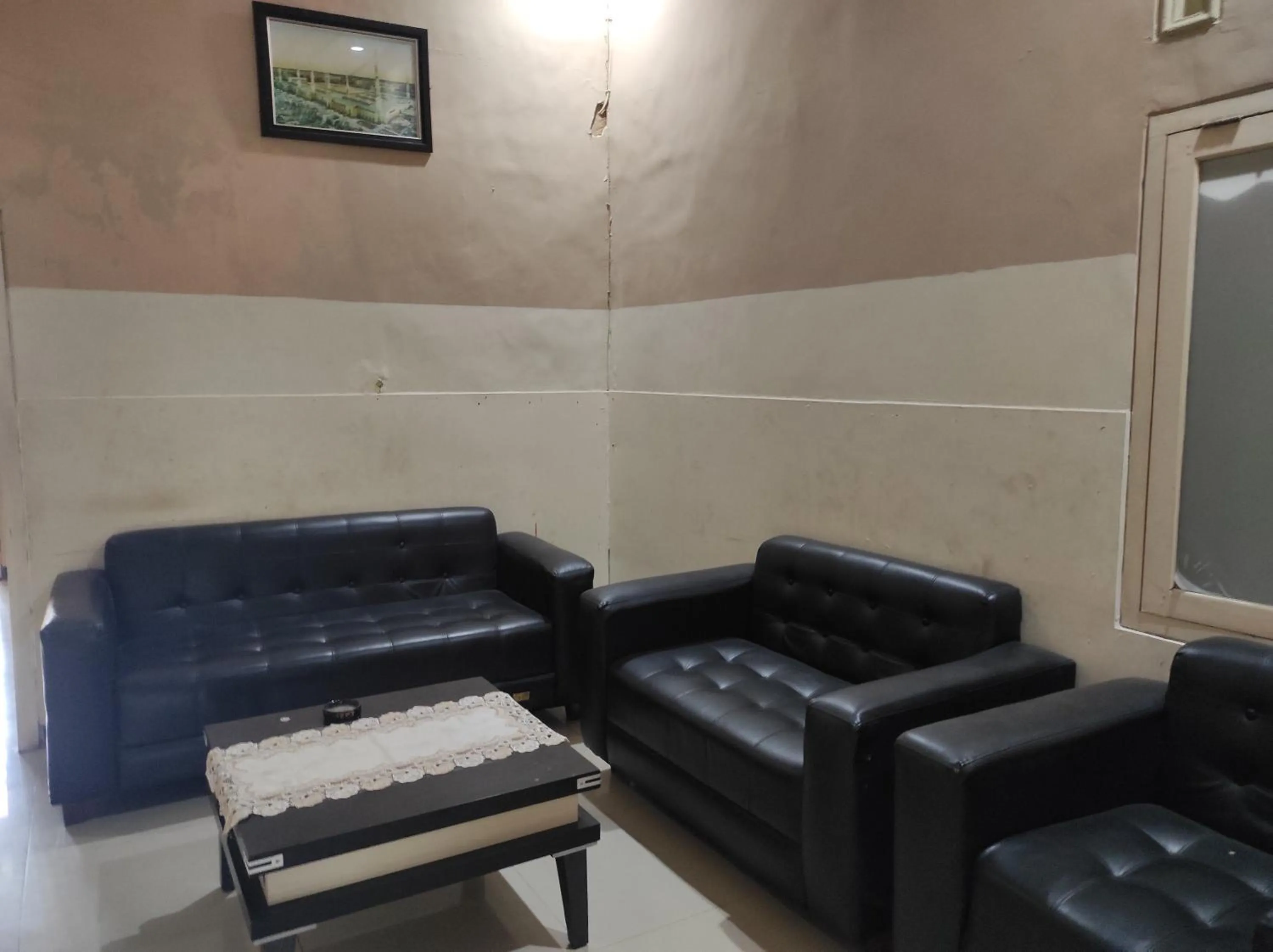 Lobby or reception in Hotel O Emmy Homestay Syariah