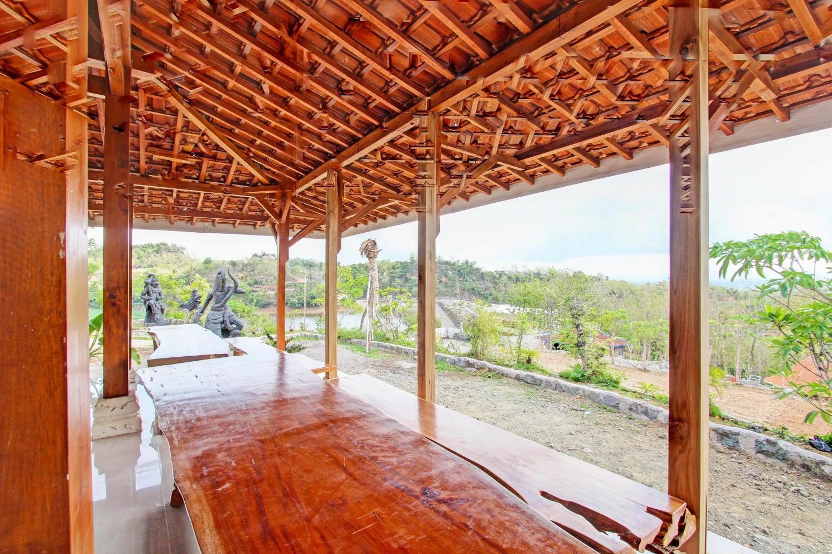 Lobby or reception in Capital O 93449 The Boekit Song Putri Resort