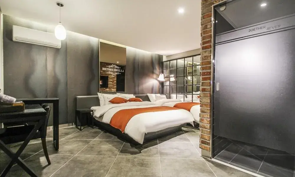 Deluxe Twin Room with 2 Free Breakfast in Jamsil 2.4 Hotel Deluxe Twin Room with 2 Free Breakfast in Jamsil 2.4 Hotel