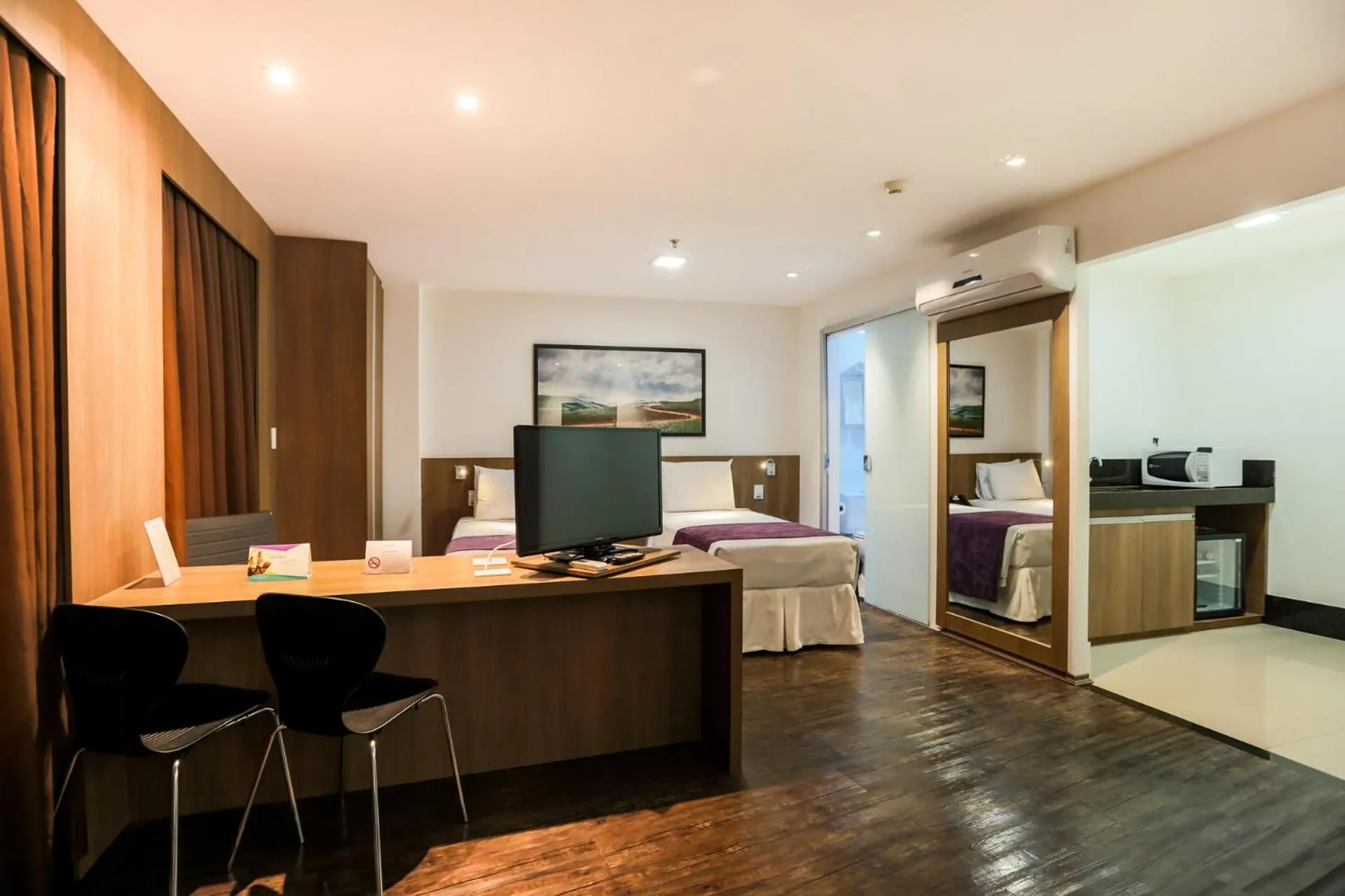 TV and multimedia in San Diego Suítes Governador Valadares