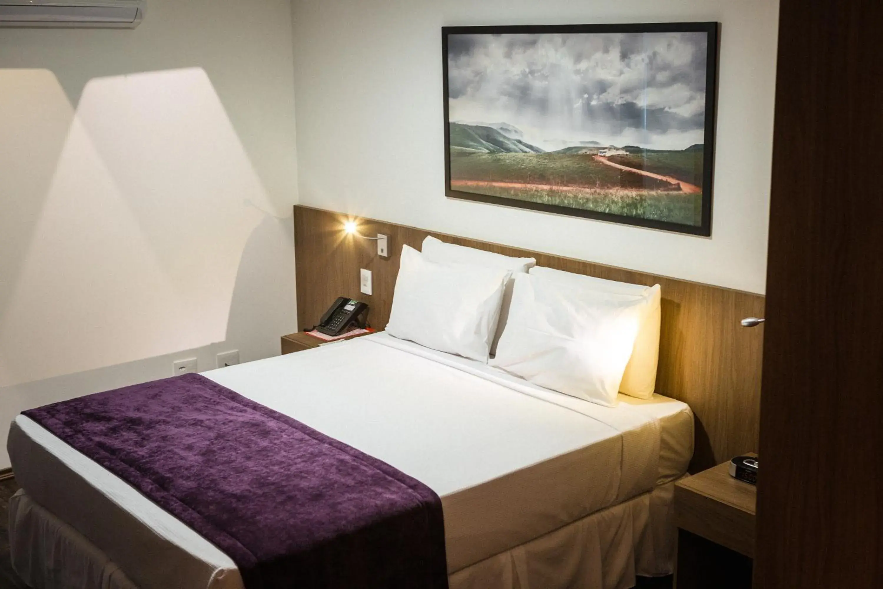 Superior Double Room - single occupancy in San Diego Suítes Governador Valadares Superior Double Room - single occupancy in San Diego Suítes Governador Valadares