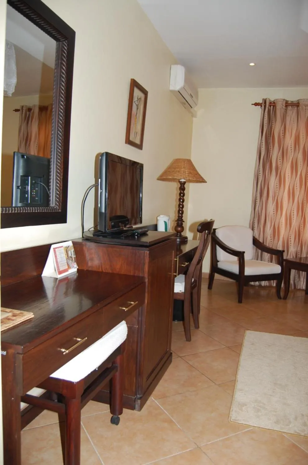 TV and multimedia in New Safari Hotel