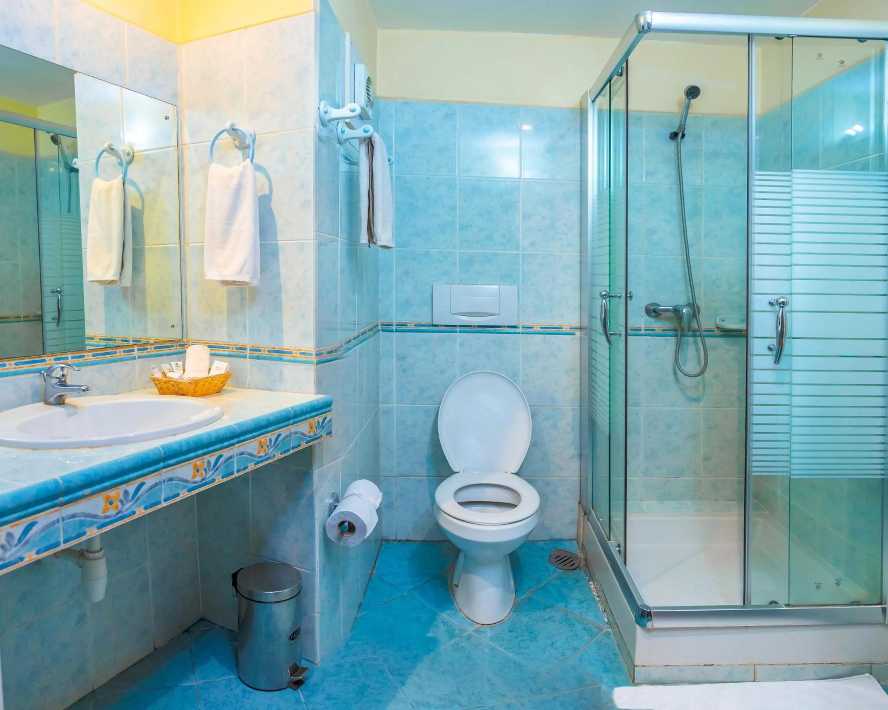 Shower in New Safari Hotel