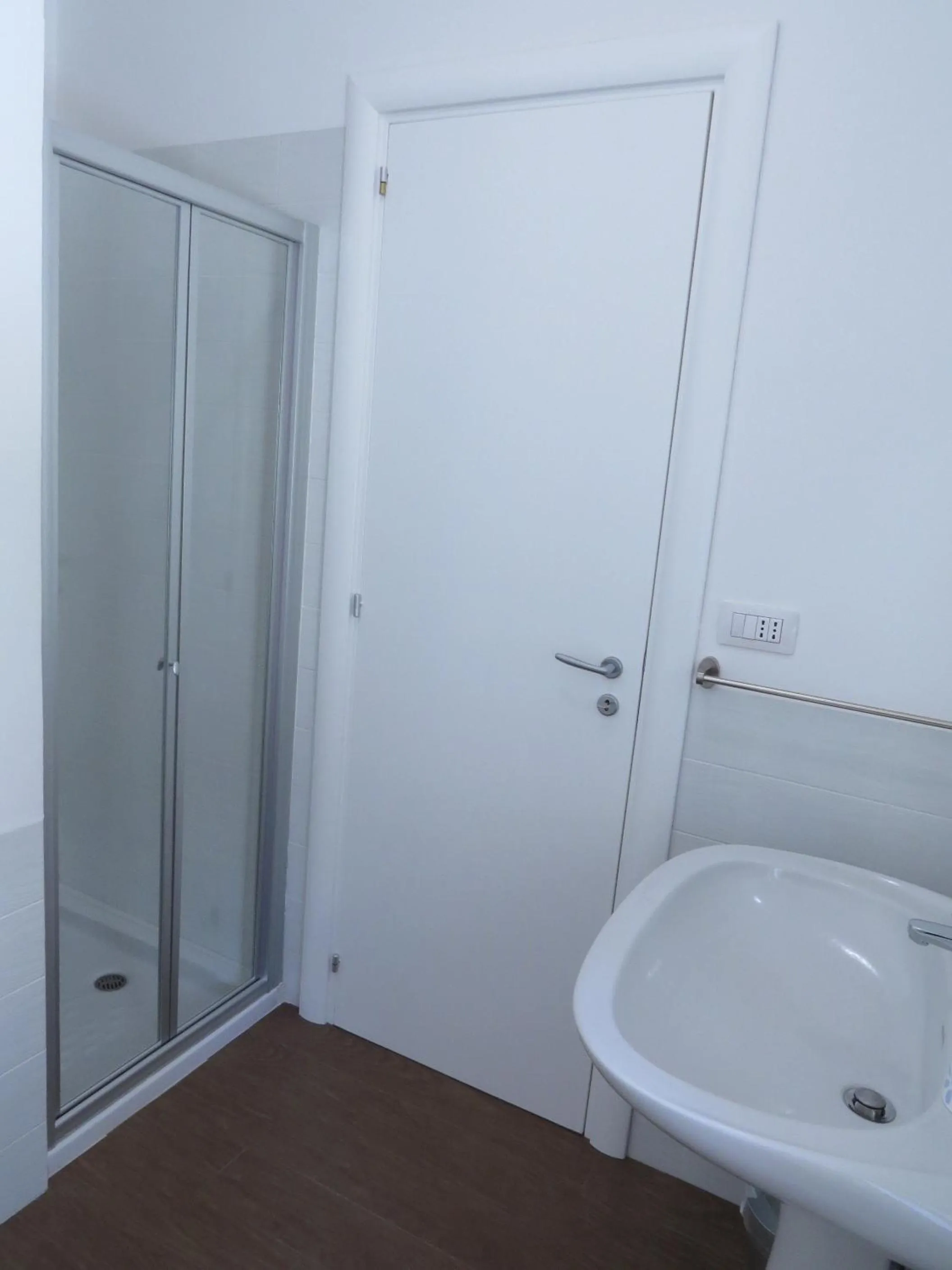 Shower in La Casa Del Gelso Bianco