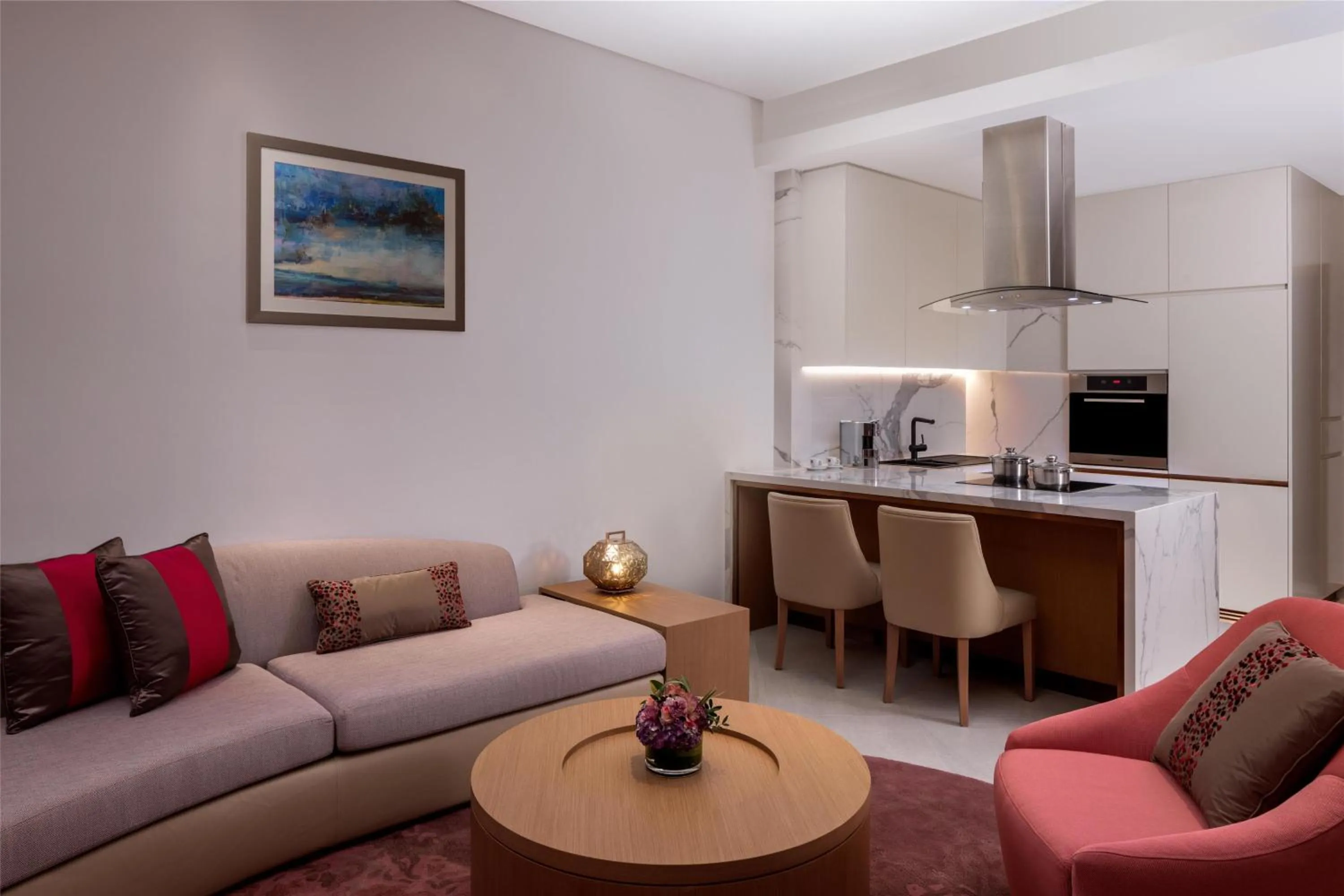 Kitchen or kitchenette in Hilton Dubai Creek Hotel & Residences