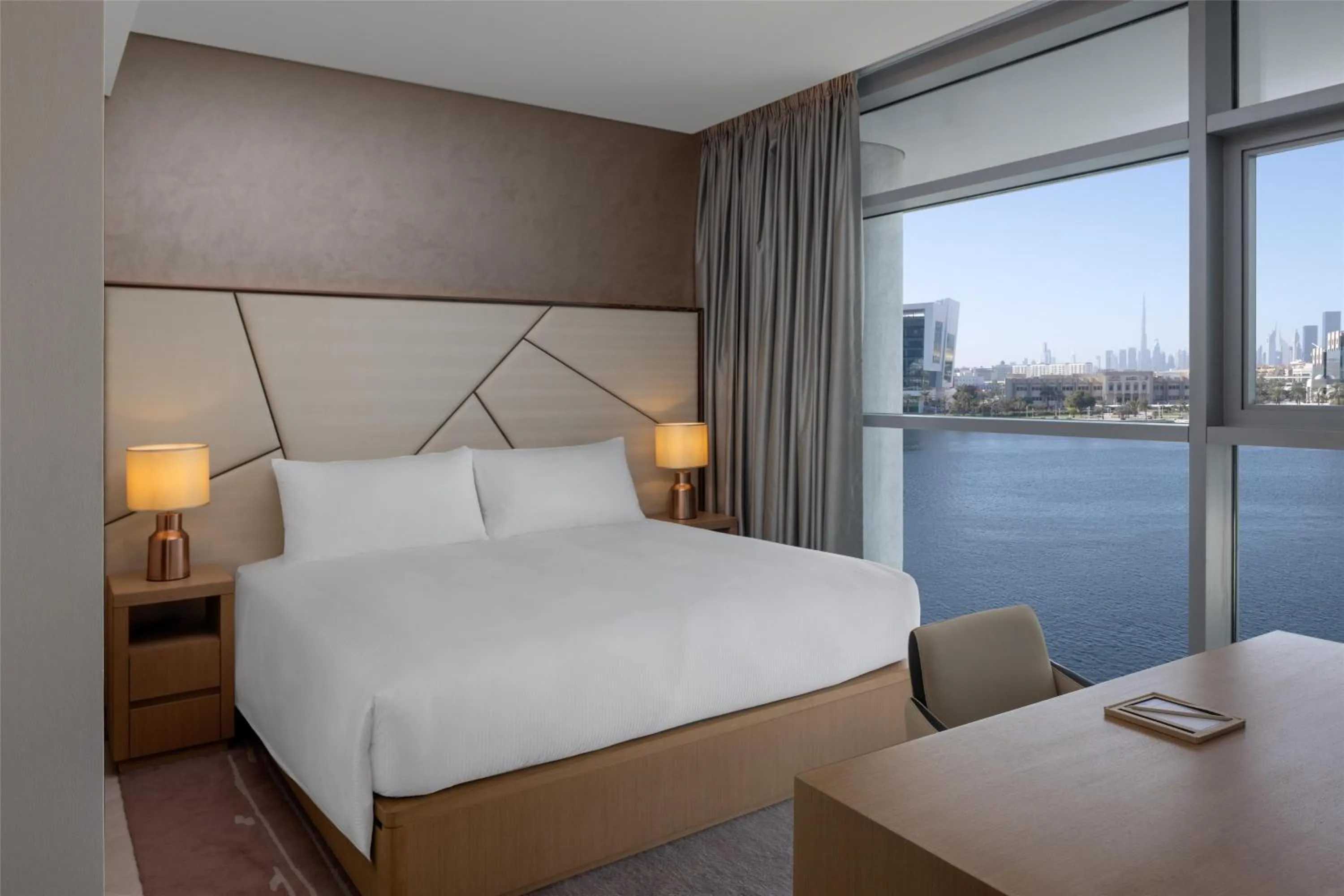 Bed in Hilton Dubai Creek Hotel & Residences