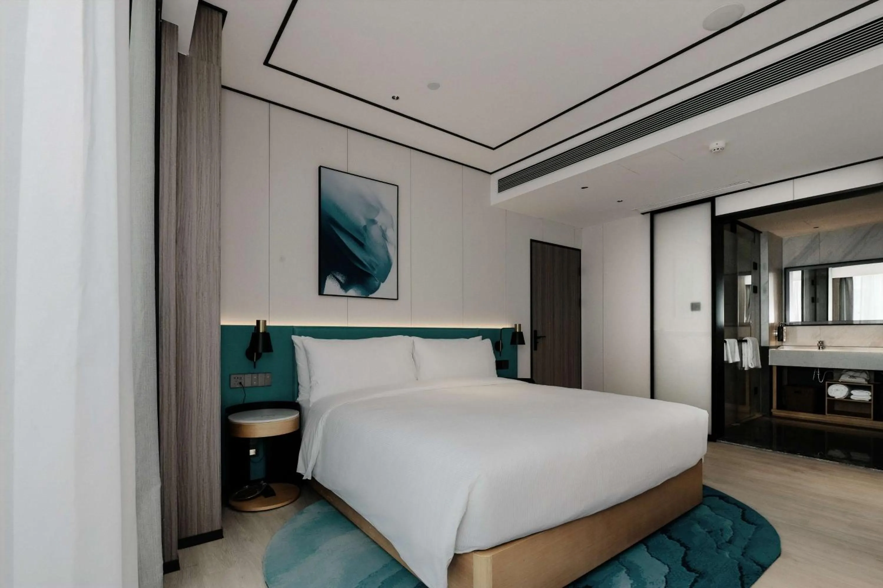 Bed in Hilton Garden Inn Jiangmen Xinhui